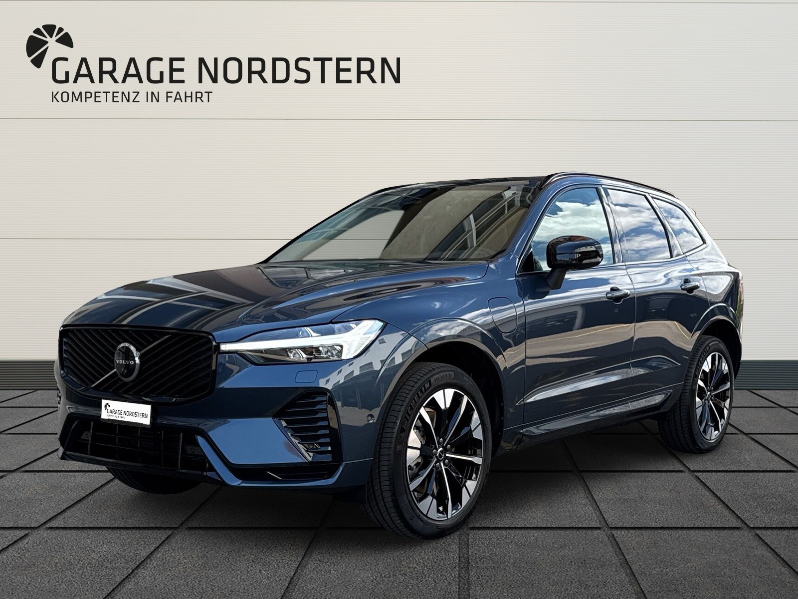 VOLVO XC60 2.0 T6 TE Ultra Dark eAWD