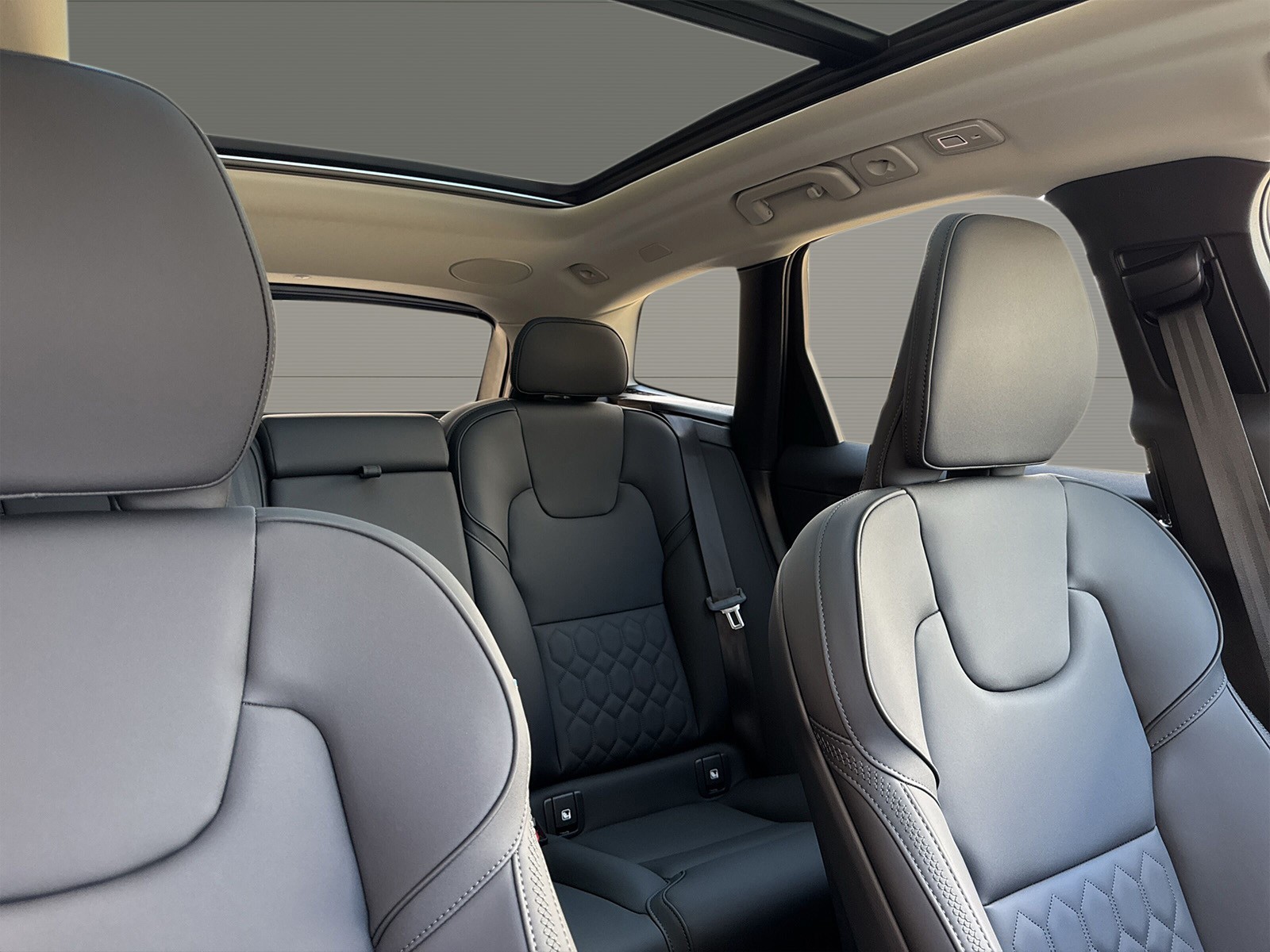 VOLVO XC60 2.0 T6 TE Ultra Dark eAWD-image-8