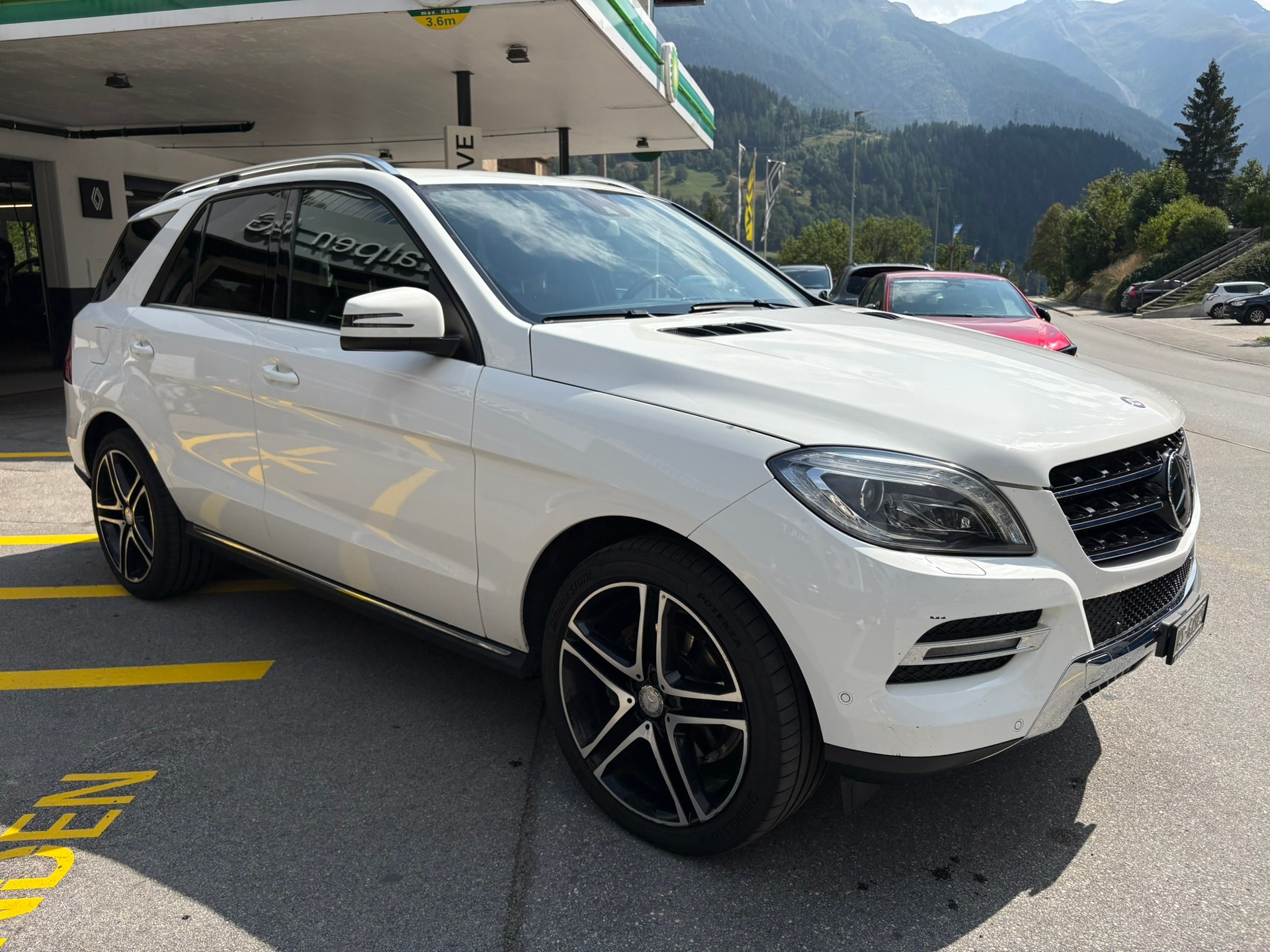 MERCEDES-BENZ ML 350 BlueTEC 4Matic-showroom-element-2