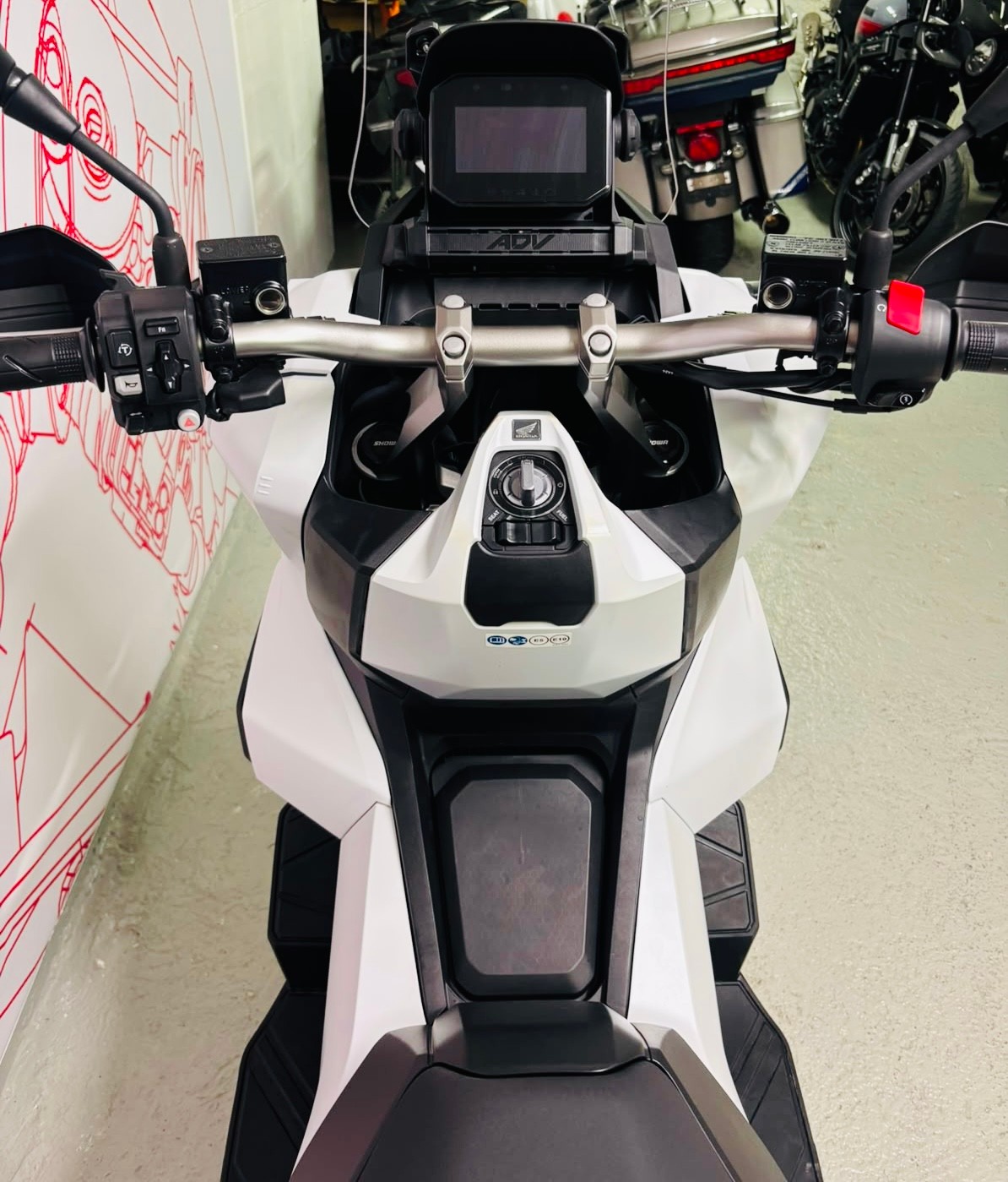HONDA ADV 350-image-4