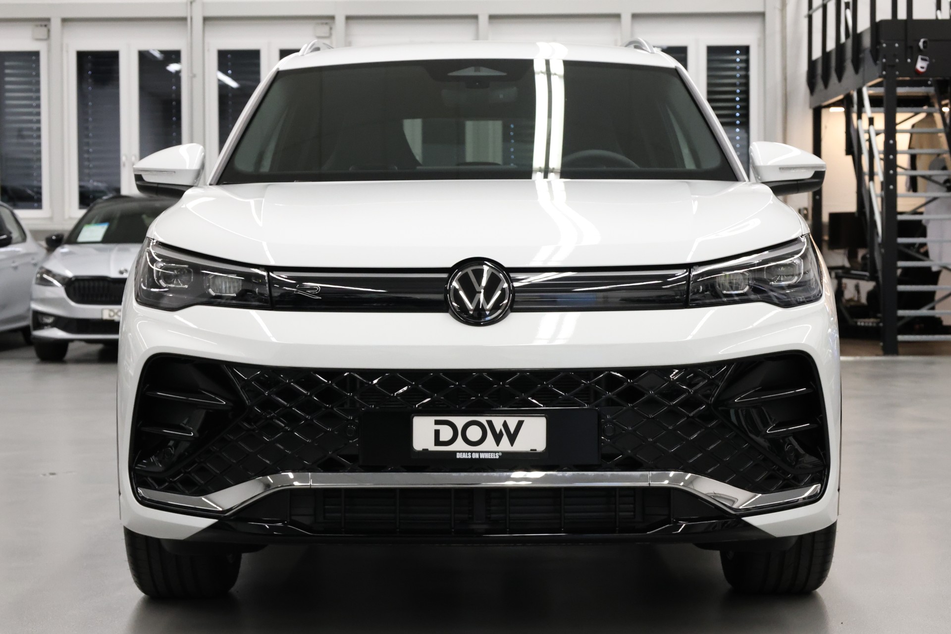 VW Tiguan 1.5 TSI R-Line DSG-image-4
