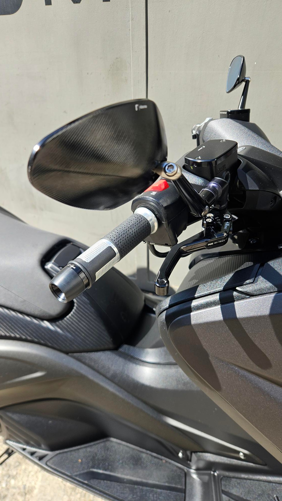 YAMAHA T-MAX XP 530 ABS-image-4