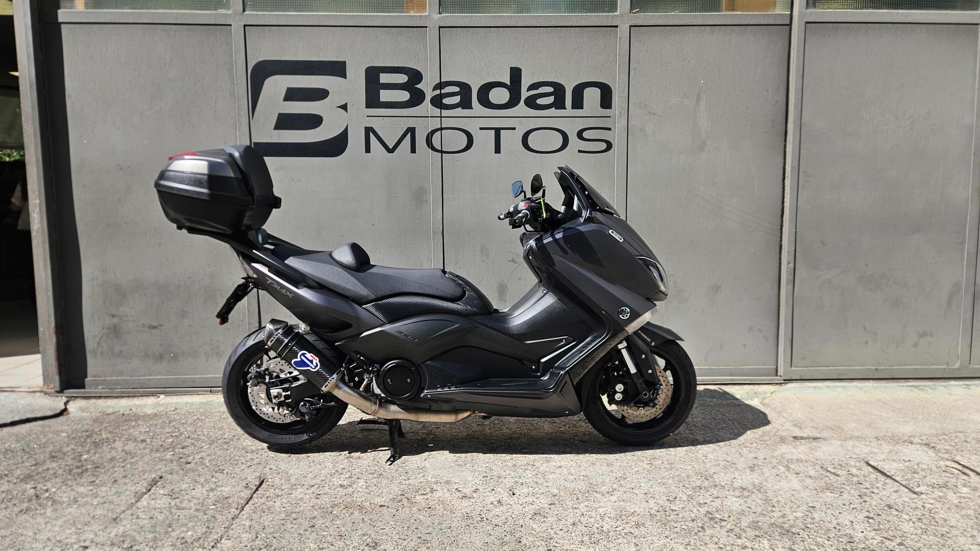 YAMAHA T-MAX XP 530 ABS