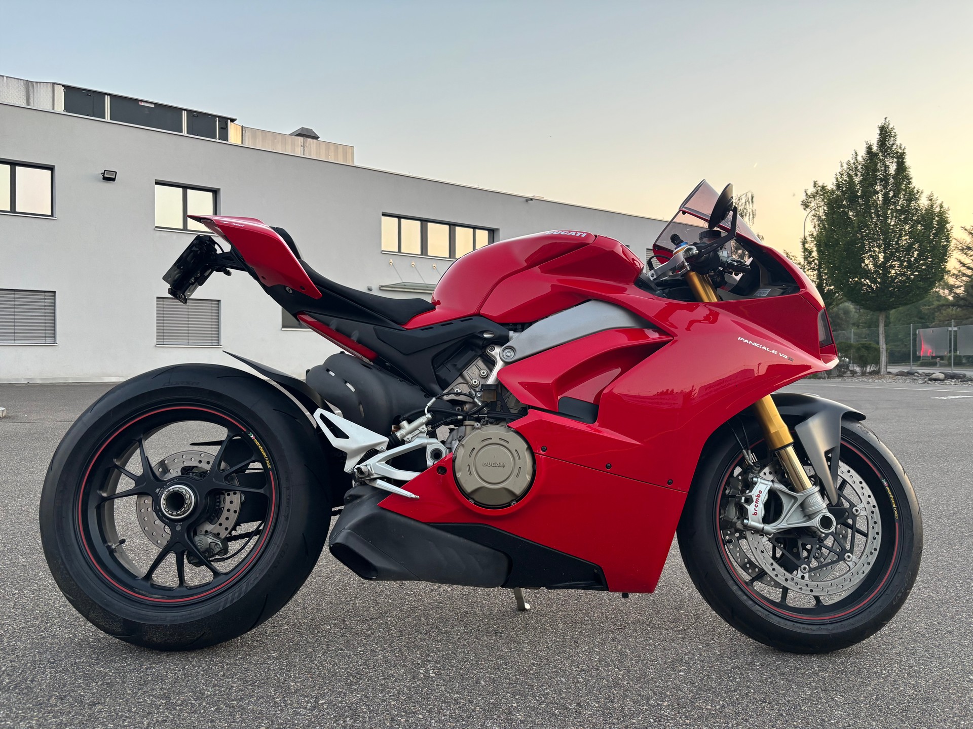 DUCATI Panigale 1103 V4 S-image-4