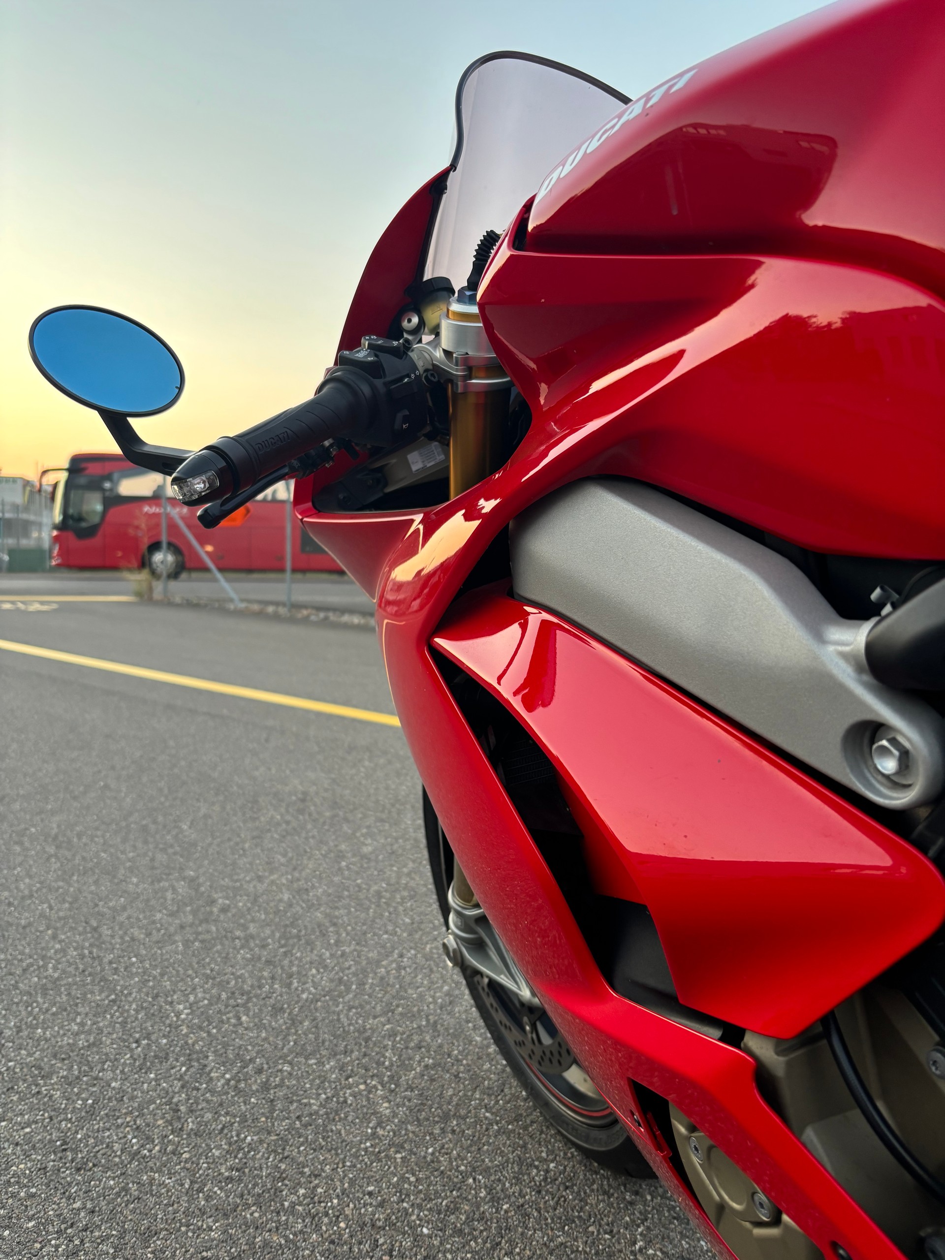 DUCATI Panigale 1103 V4 S-image-11