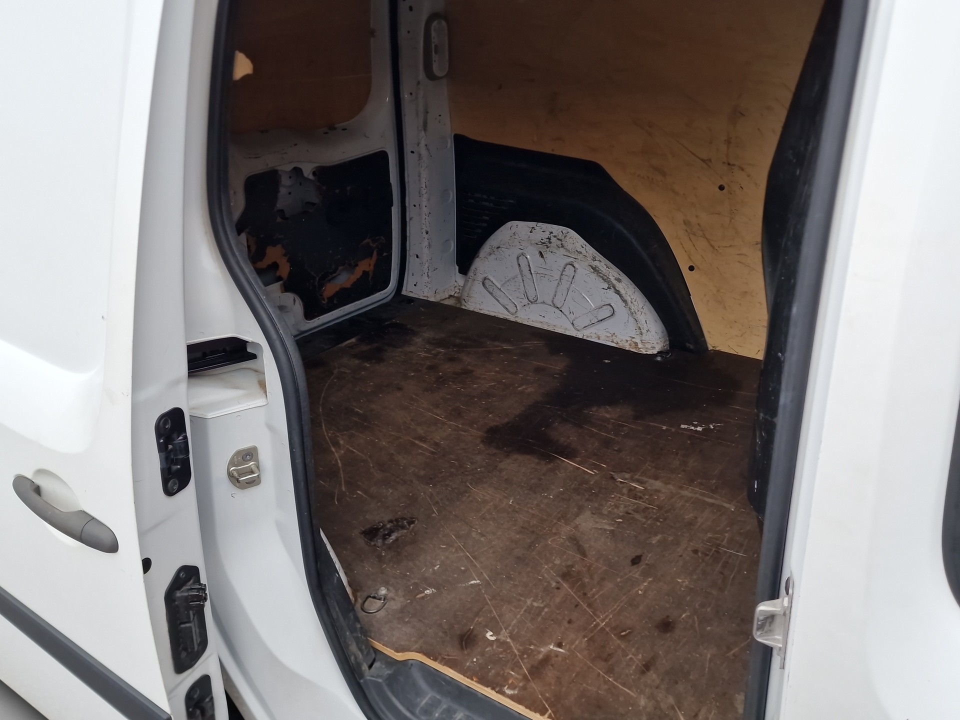 RENAULT Kangoo Medium dCi 90 Access-image-10