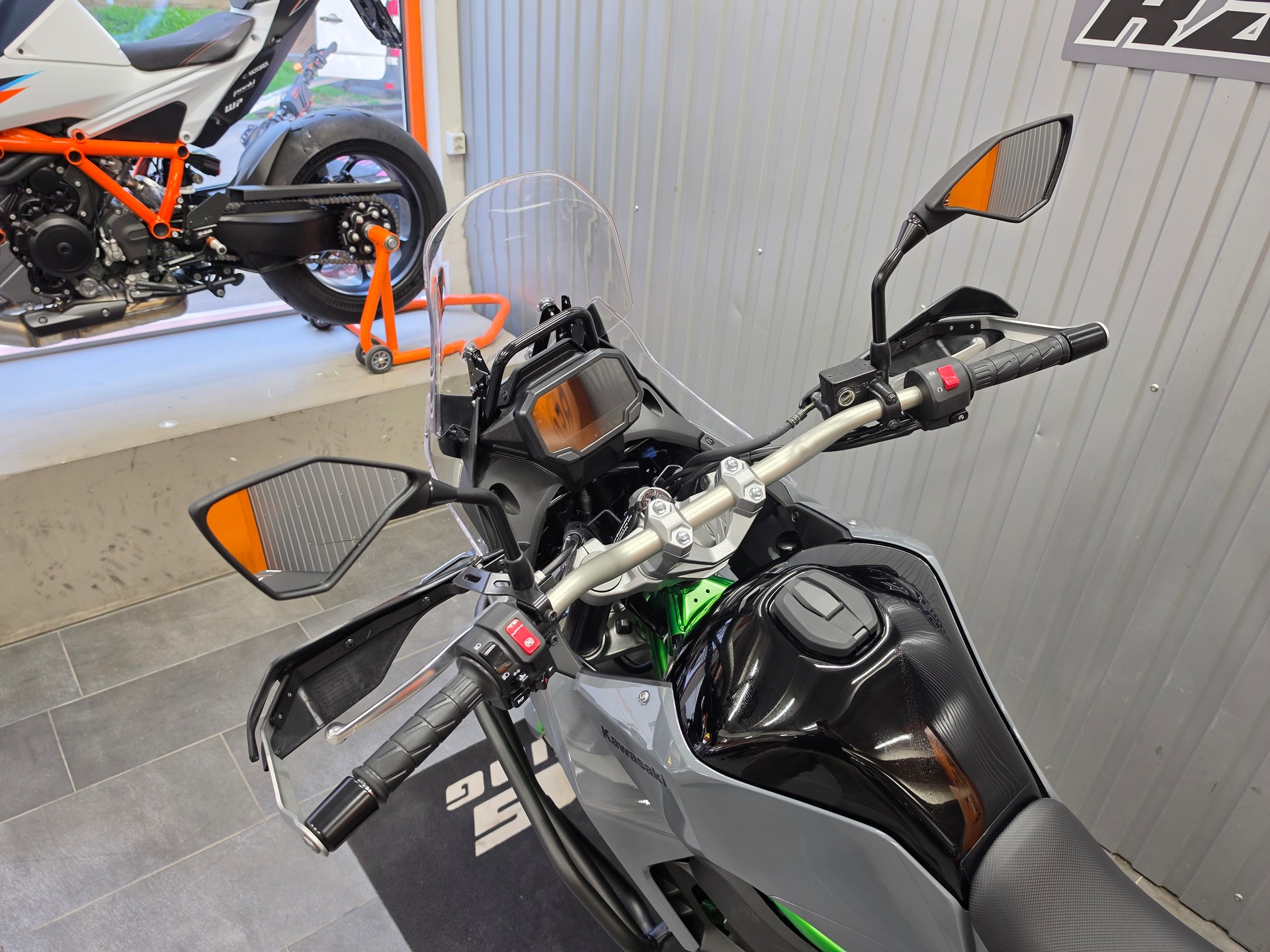 KAWASAKI KLE 500 SE-image-8