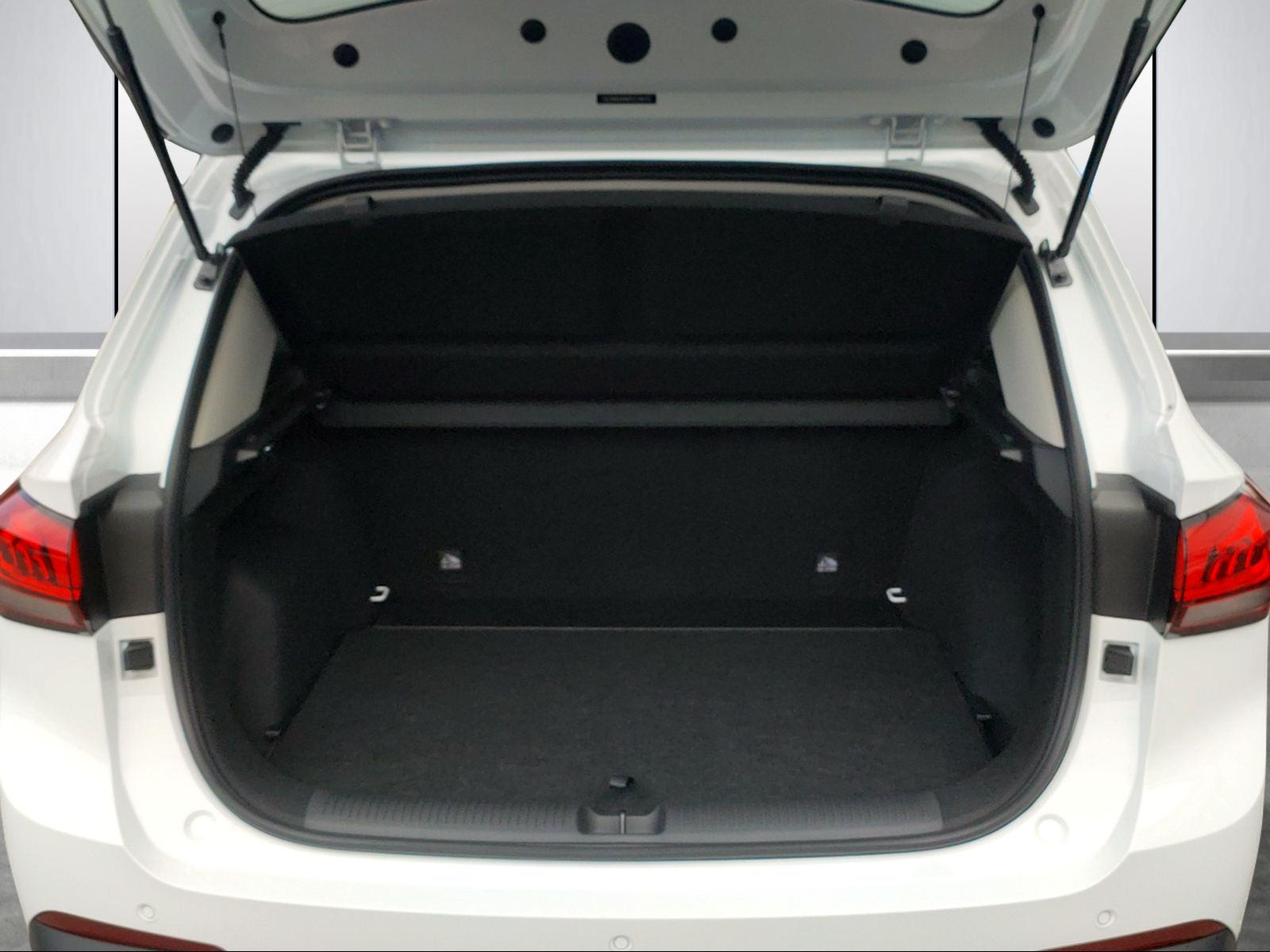 MG ZS 1.5 Hybrid+ Luxury-image-13