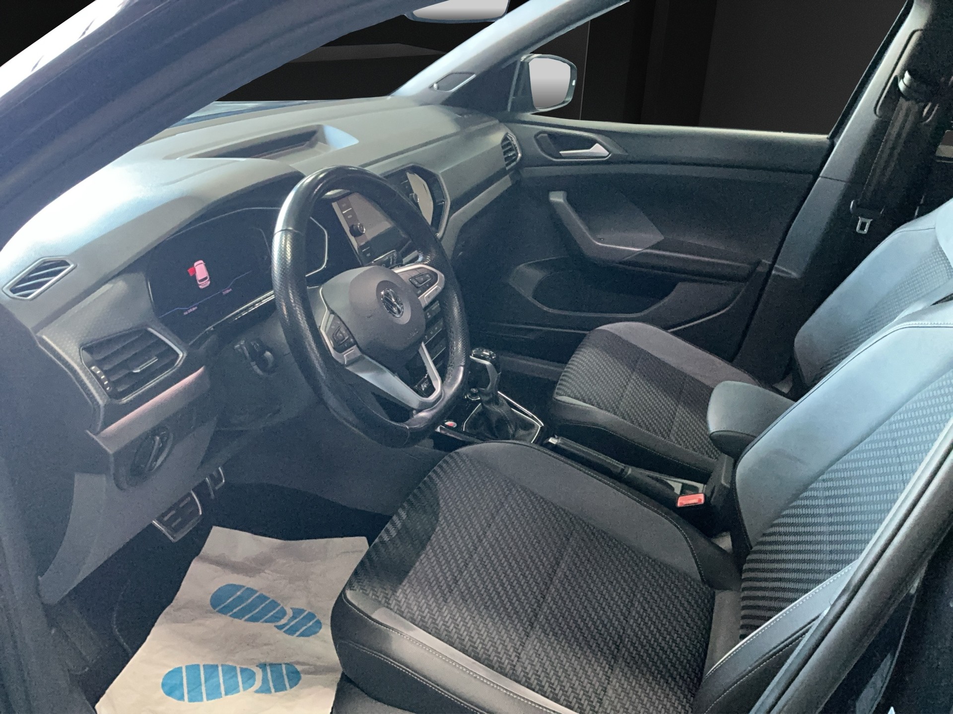 VW T-Cross 1.0 TSI R-LIne DSG-image-9