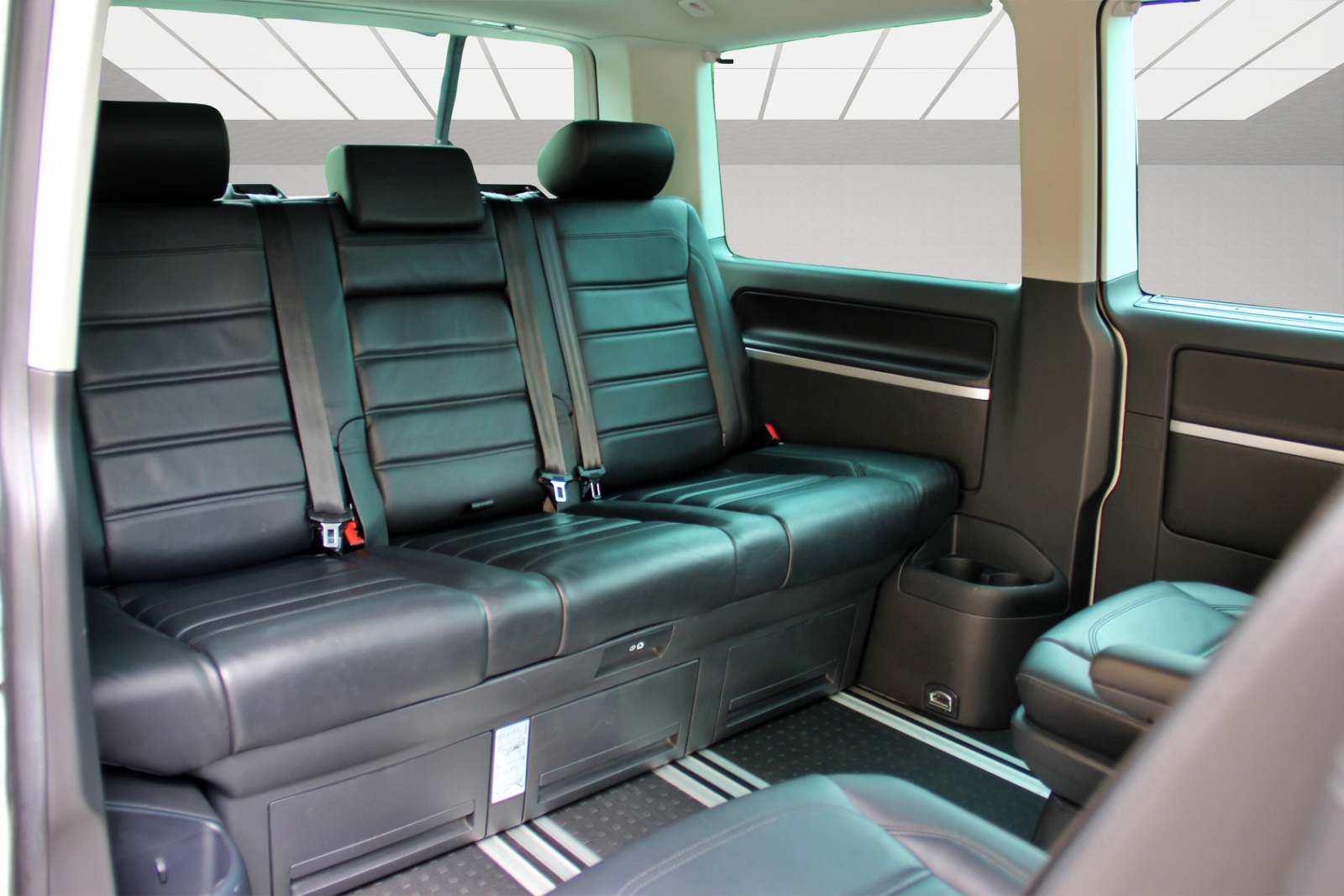 VW T6 Multivan 2.0 Bi-TDI Highline 4Motion DSG-image-12