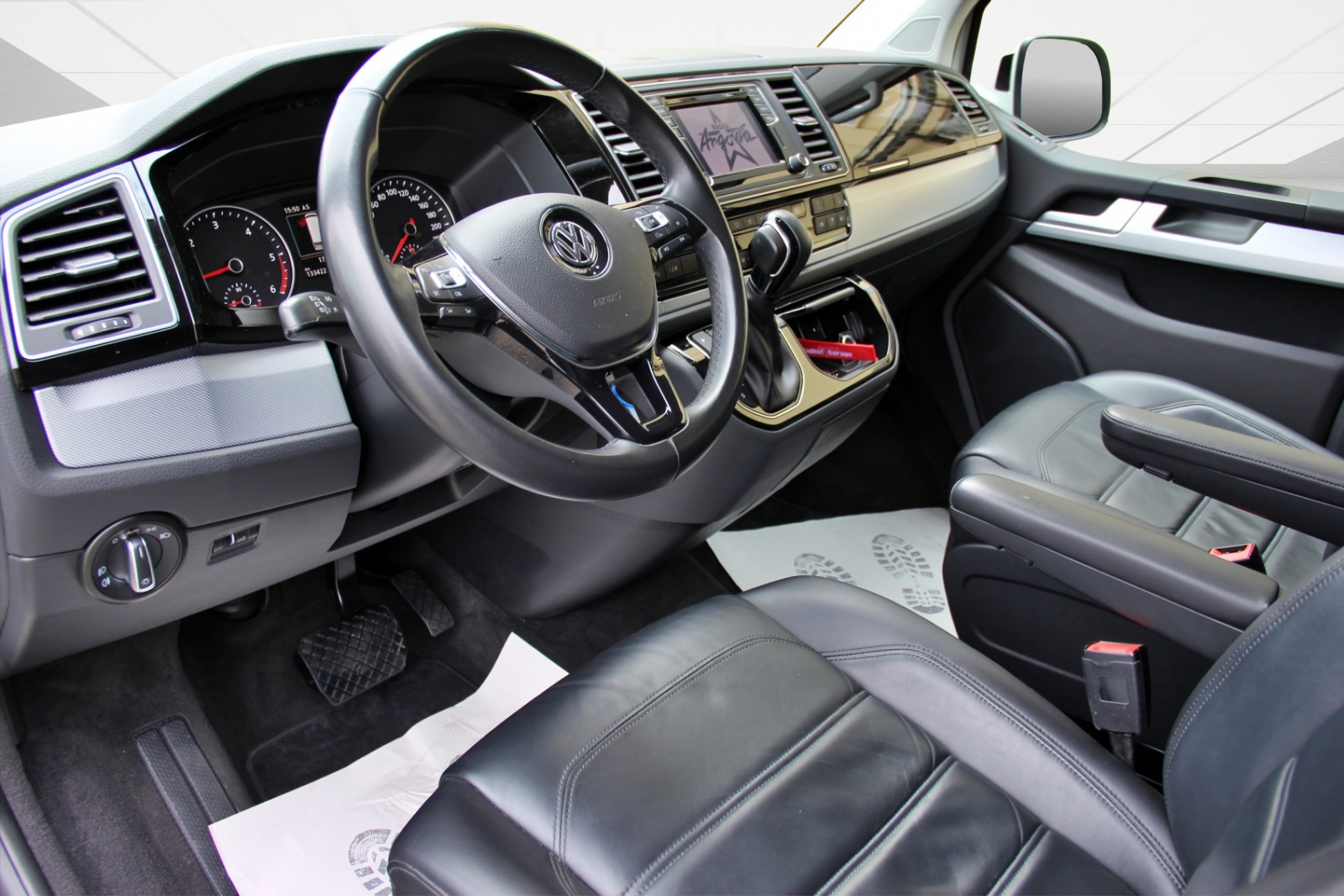 VW T6 Multivan 2.0 Bi-TDI Highline 4Motion DSG-image-8