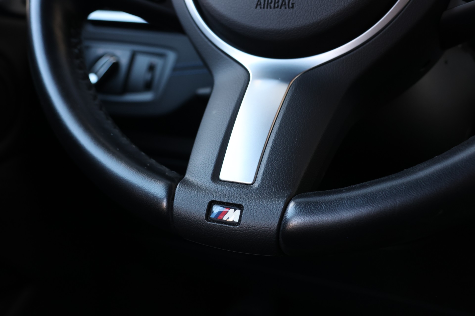 BMW X2 sDrive 18i M Sport Steptronic DSK (CH)-image-14