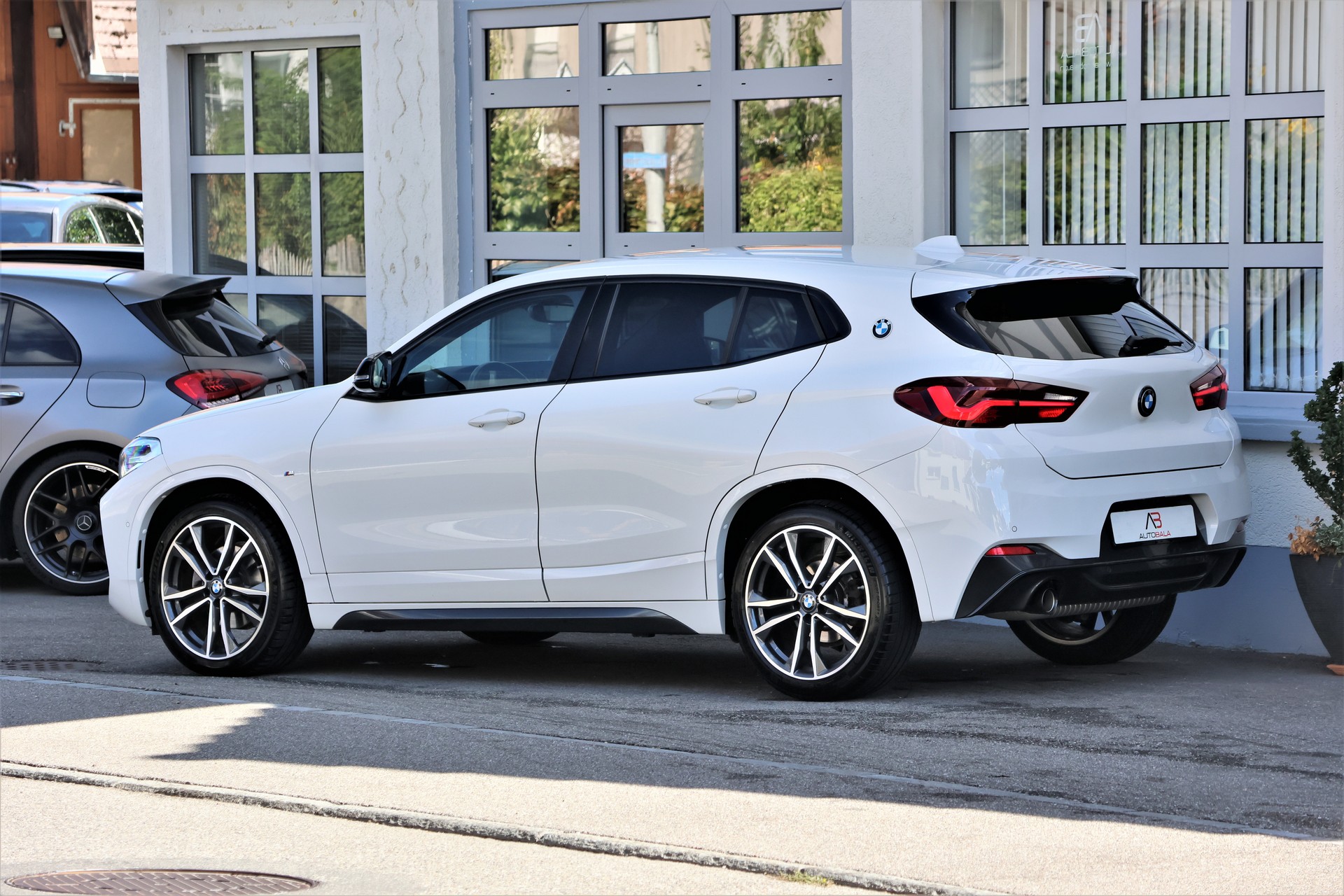 BMW X2 sDrive 18i M Sport Steptronic DSK (CH)-image-4