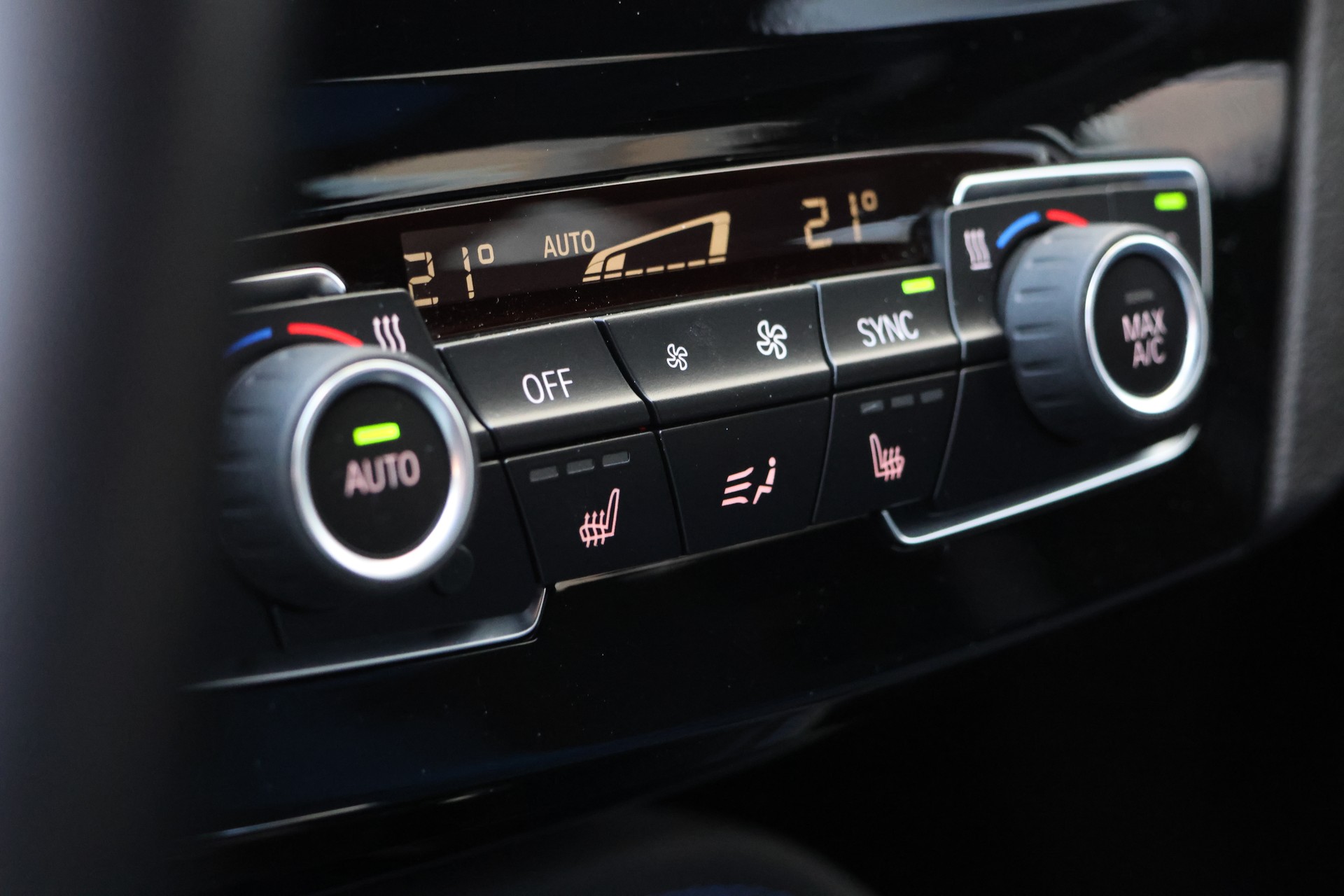 BMW X2 sDrive 18i M Sport Steptronic DSK (CH)-image-23