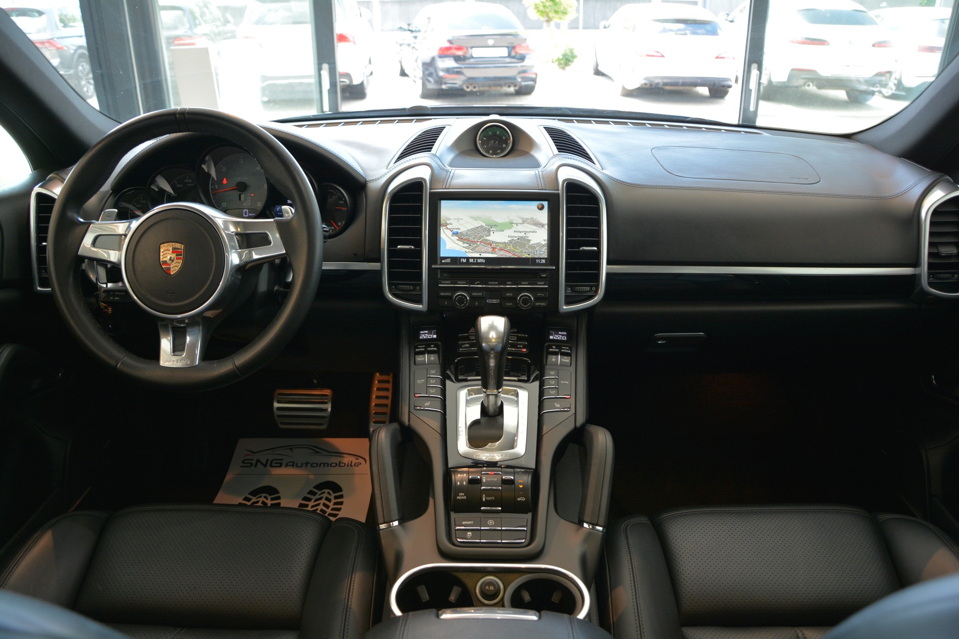 PORSCHE Cayenne S Diesel-image-11