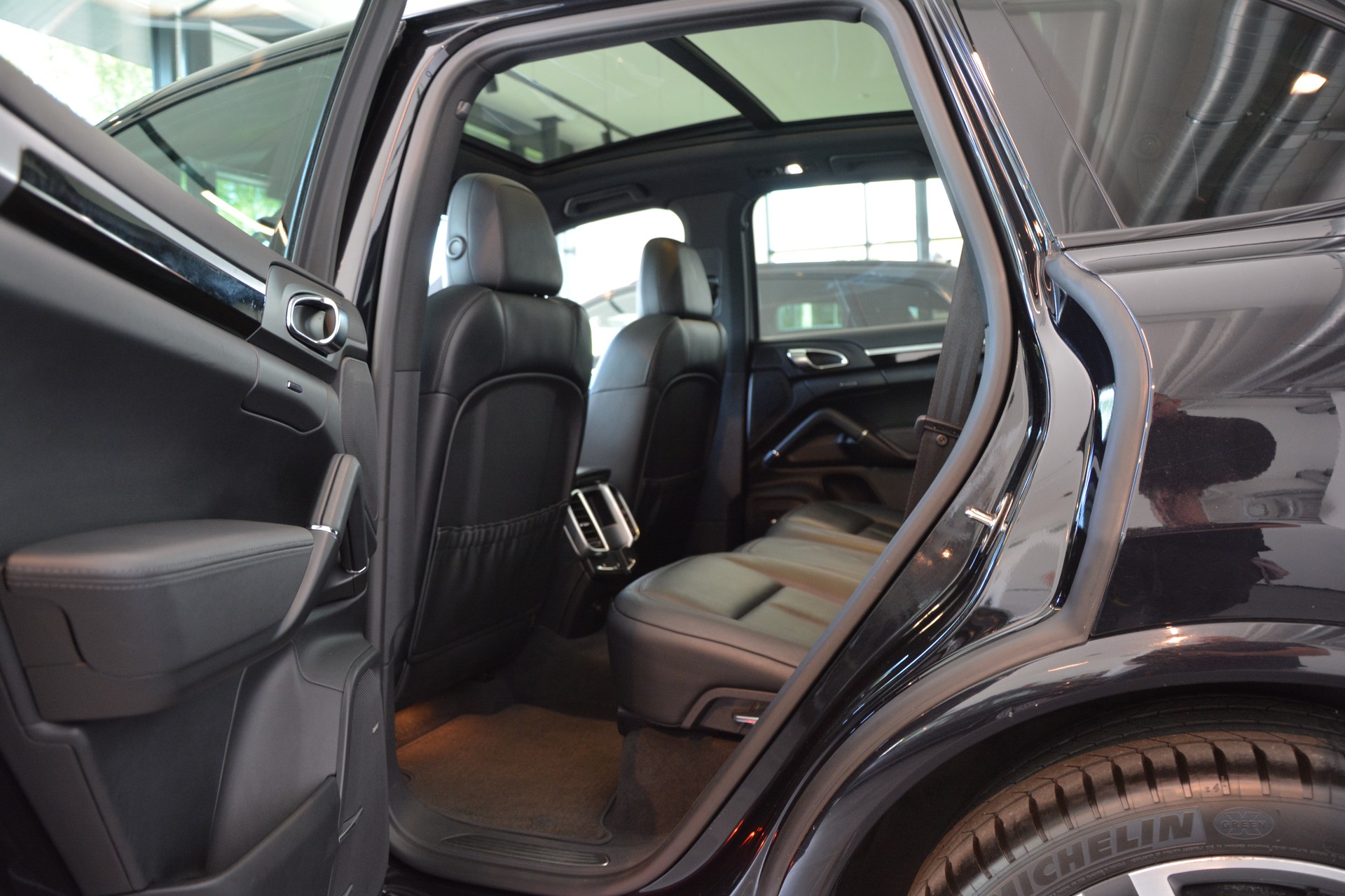 PORSCHE Cayenne S Diesel-image-10
