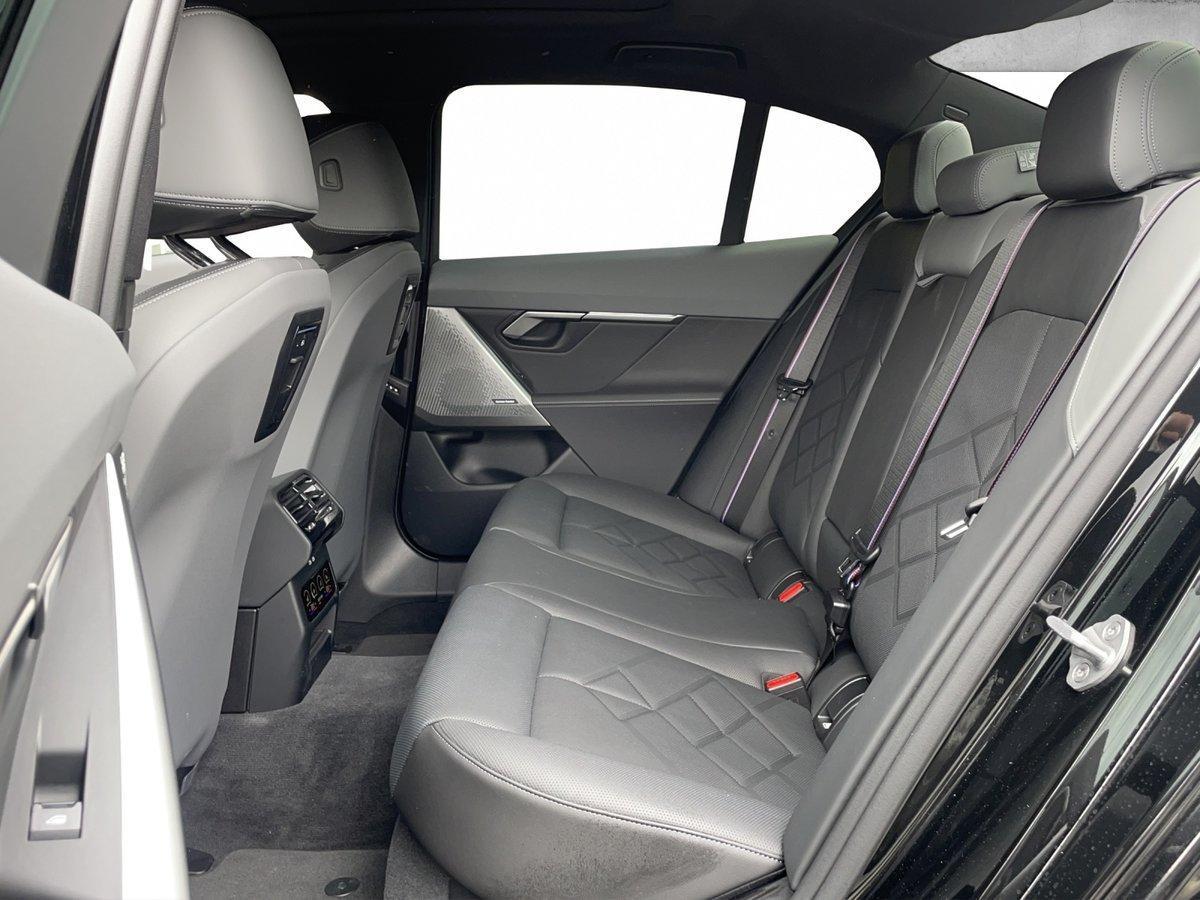 BMW i5 G60 M60 xDrive-image-26