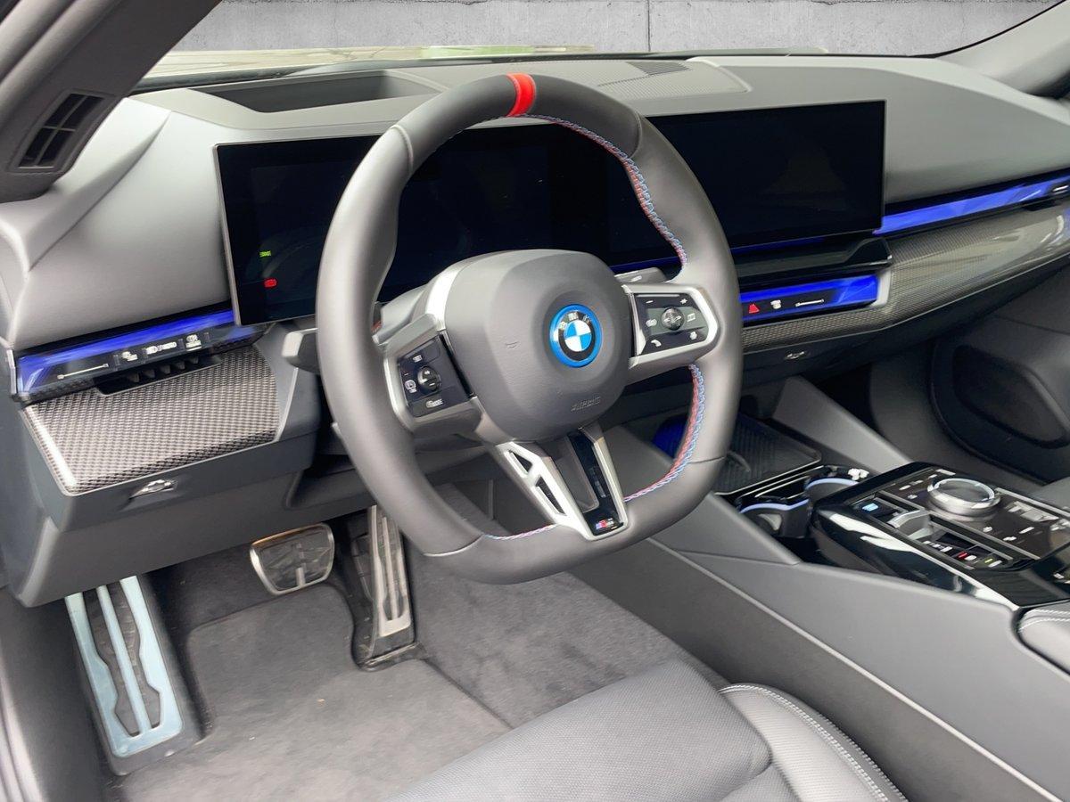 BMW i5 G60 M60 xDrive-showroom-element-1