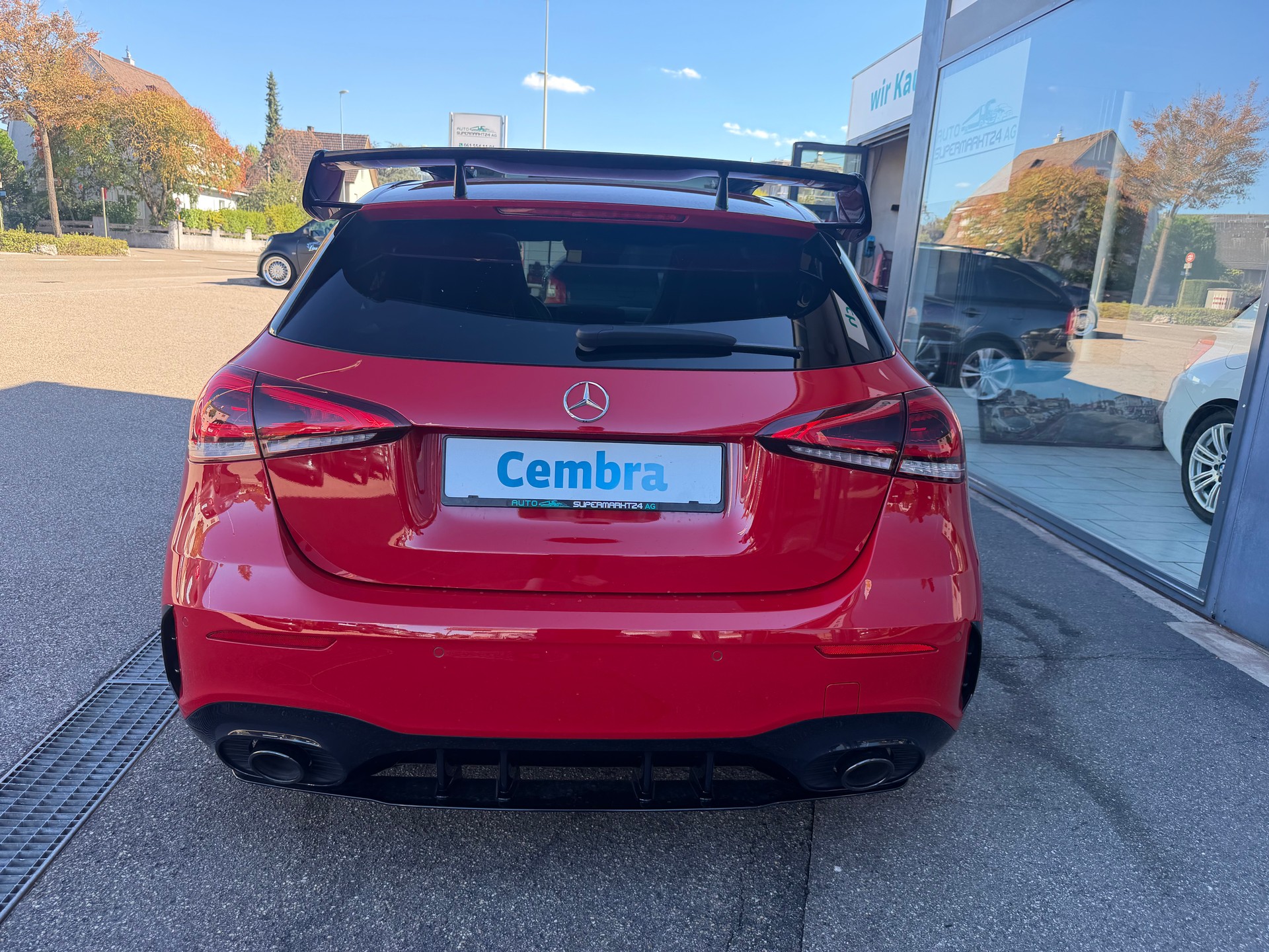 MERCEDES-BENZ A 35 AMG 4Matic Speedshift-showroom-element-3