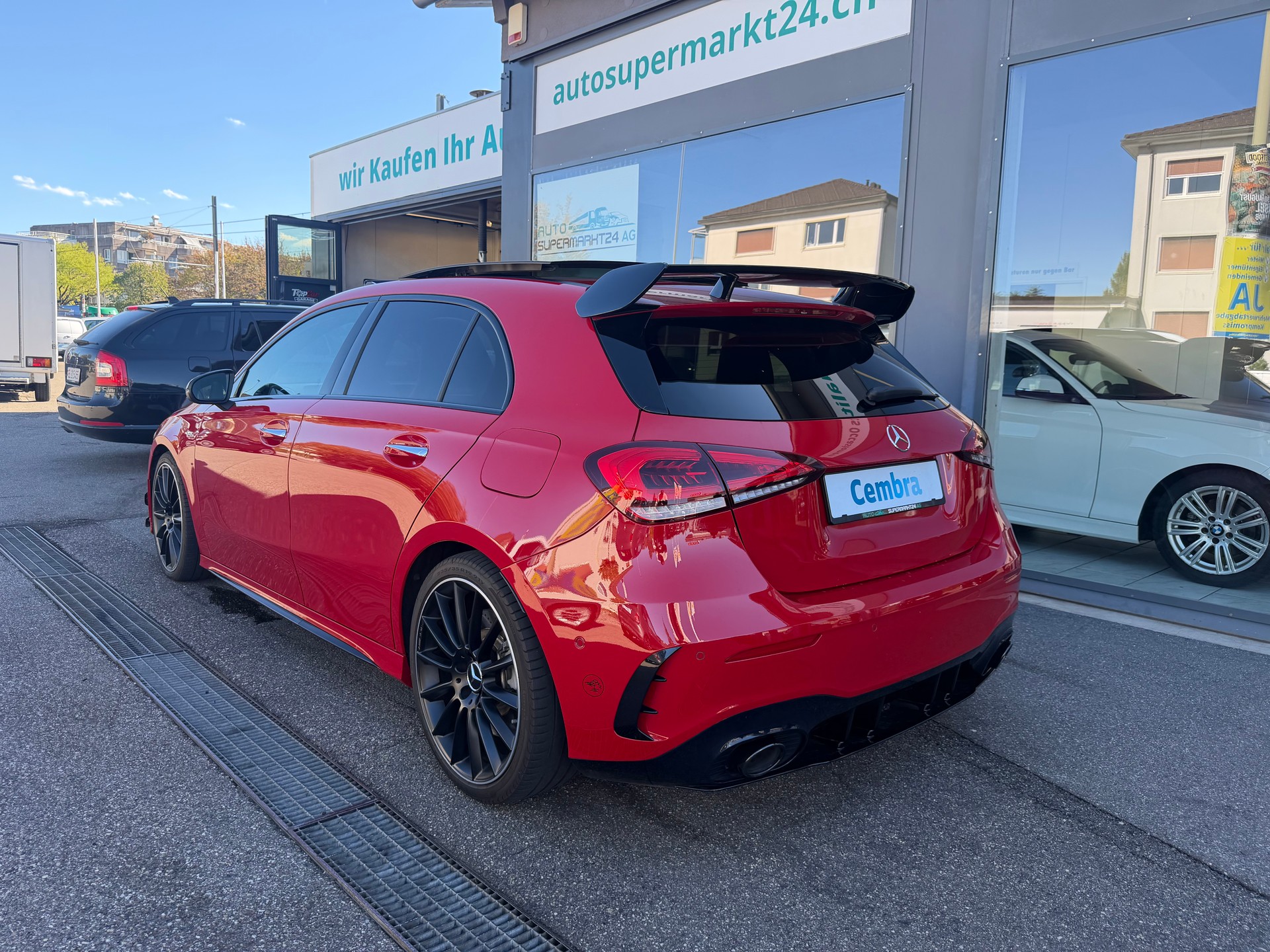 MERCEDES-BENZ A 35 AMG 4Matic Speedshift-showroom-element-2