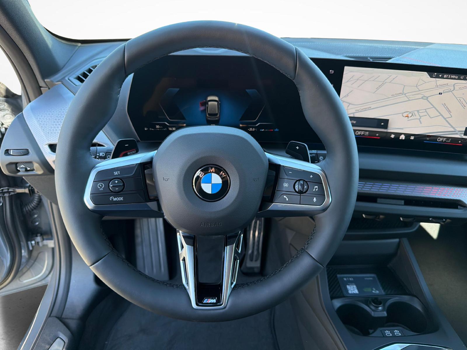 BMW 1er Reihe F70 123 xDrive-image-11