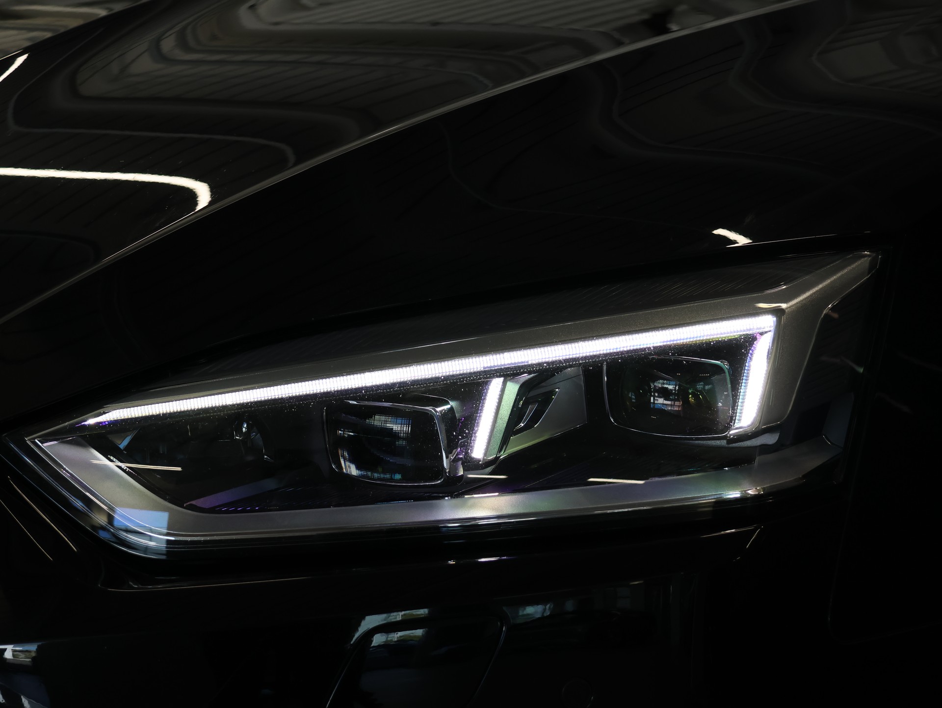 AUDI A5 Sportback 2.0 TFSI Sport quattro S-tronic *EXTERIEUR S-LINE*-image-4