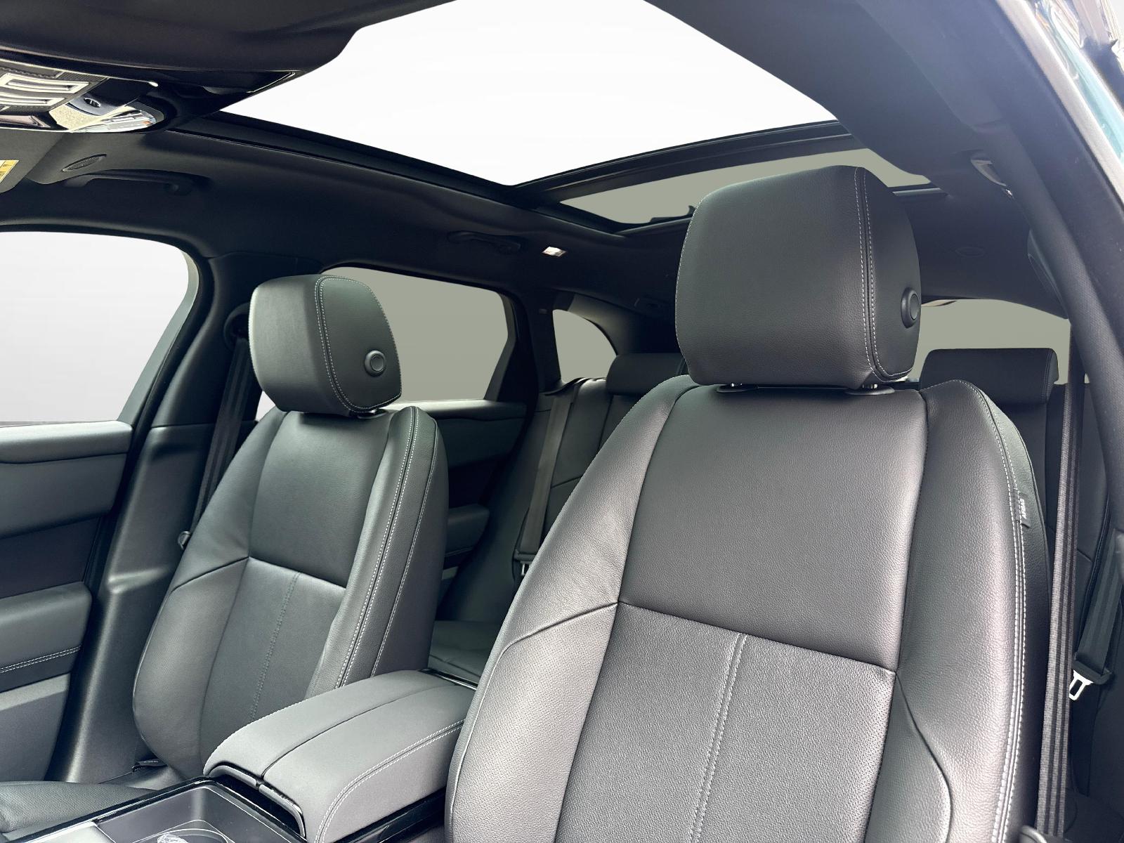 LAND ROVER Range Rover Velar 2.0 P400e Belgravia Edition-image-13