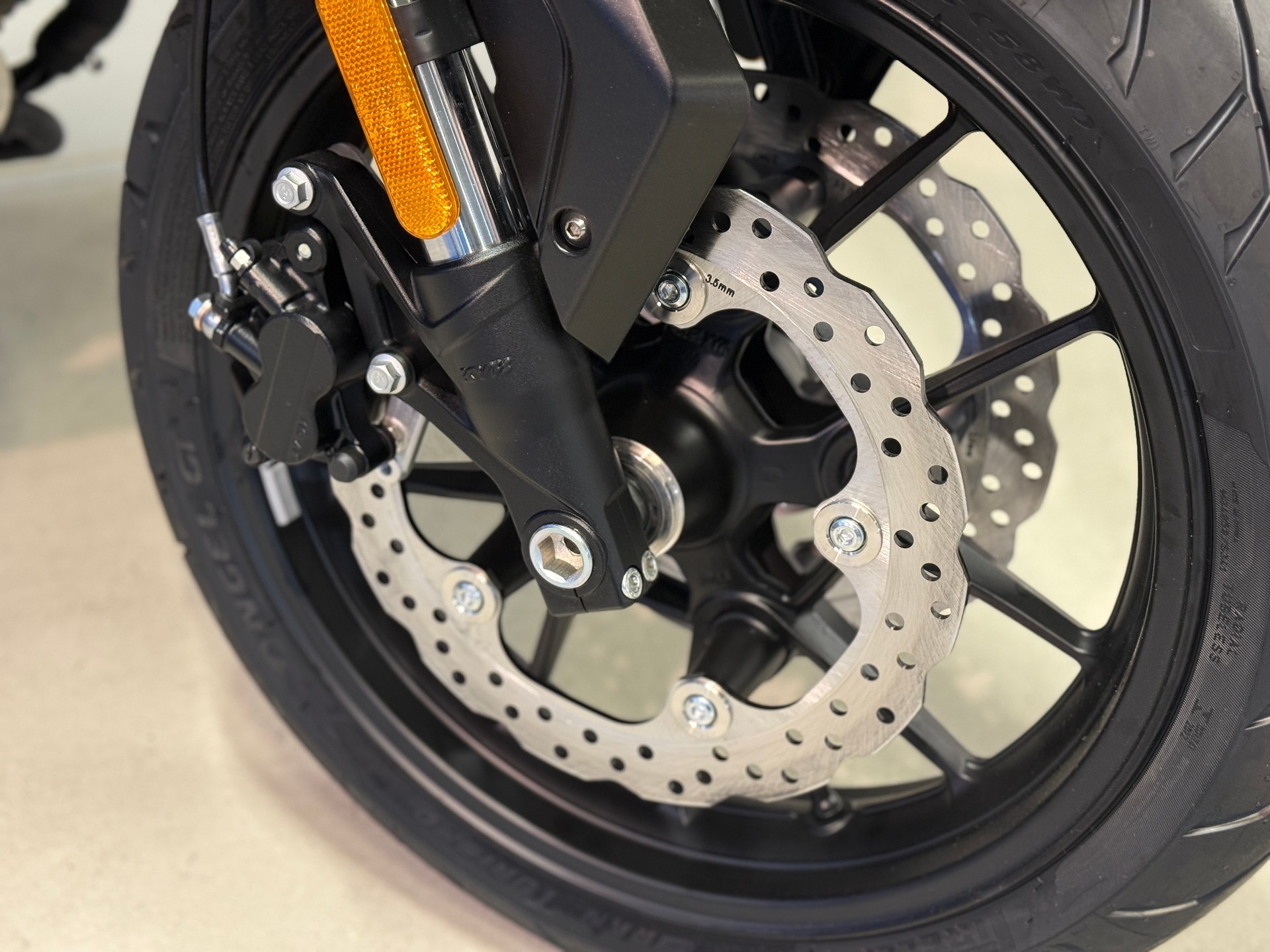 VOGE 625 R-image-7