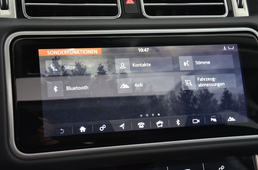LAND ROVER Range Rover 4.4 SDV8 Vogue *Facelift*-image-18