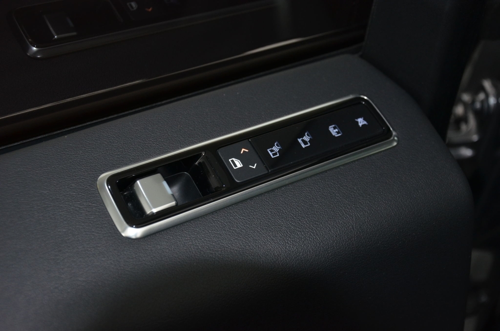 LAND ROVER Range Rover 4.4 SDV8 Vogue *Facelift*-image-27