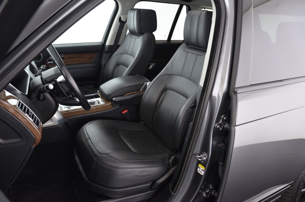 LAND ROVER Range Rover 4.4 SDV8 Vogue *Facelift*-image-13