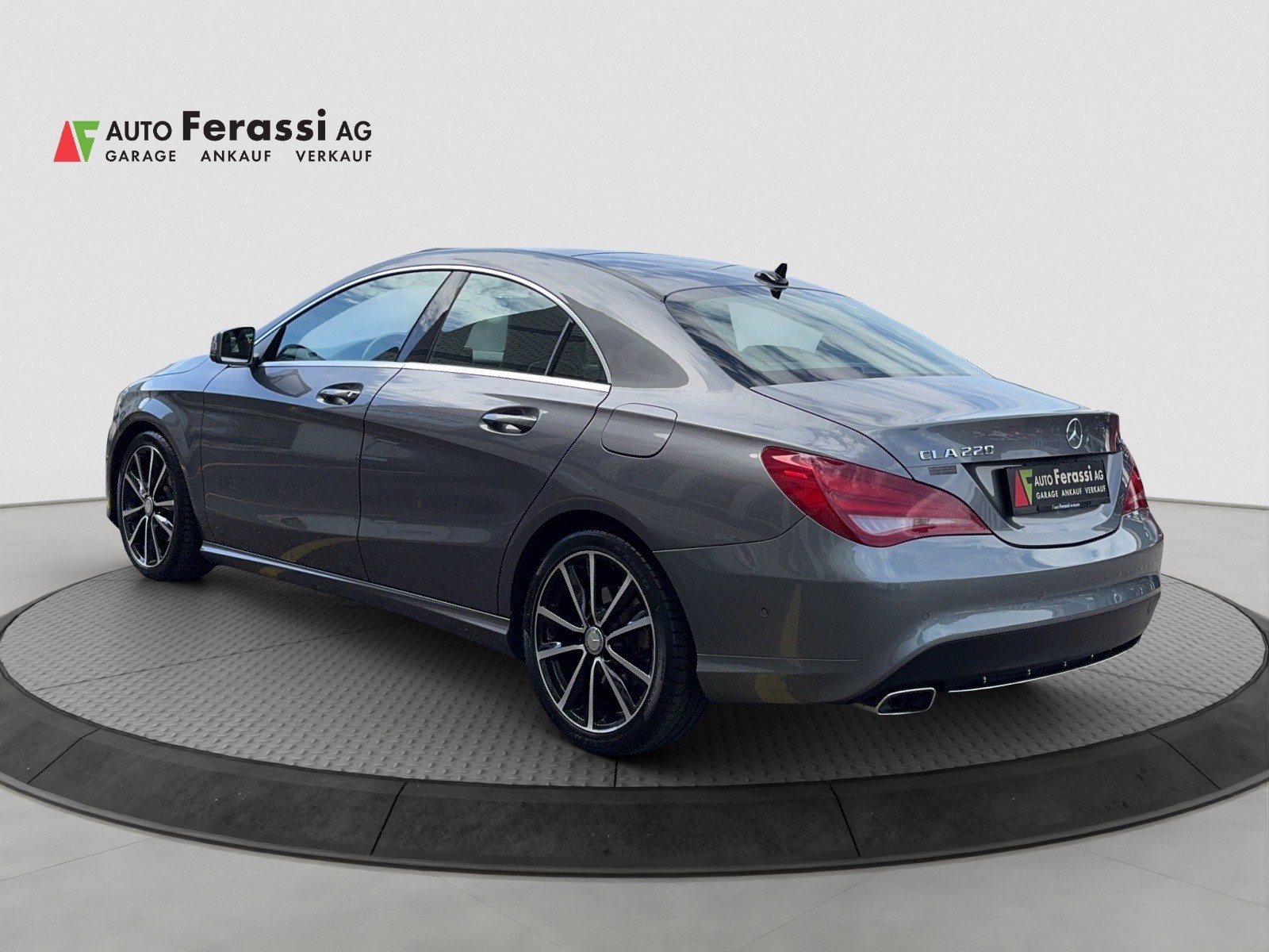 MERCEDES-BENZ CLA 220 CDI Urban 7G-DCT-showroom-element-3