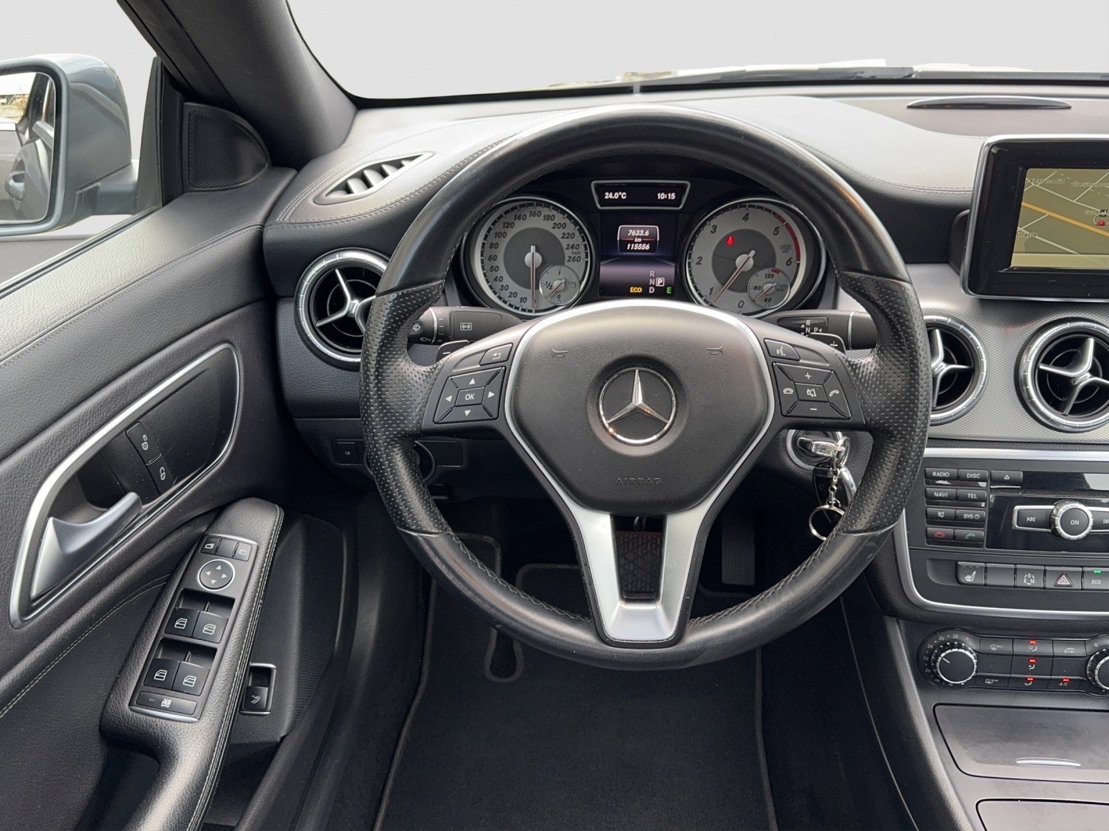 MERCEDES-BENZ CLA 220 CDI Urban 7G-DCT-image-11