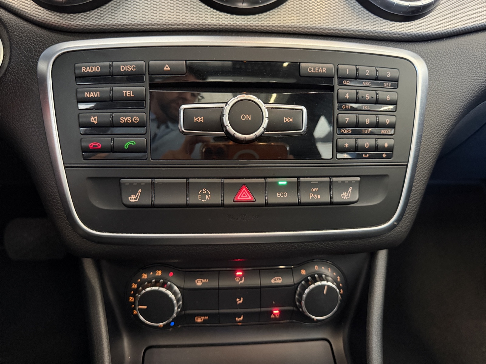 MERCEDES-BENZ CLA 220 CDI Urban 7G-DCT-image-21