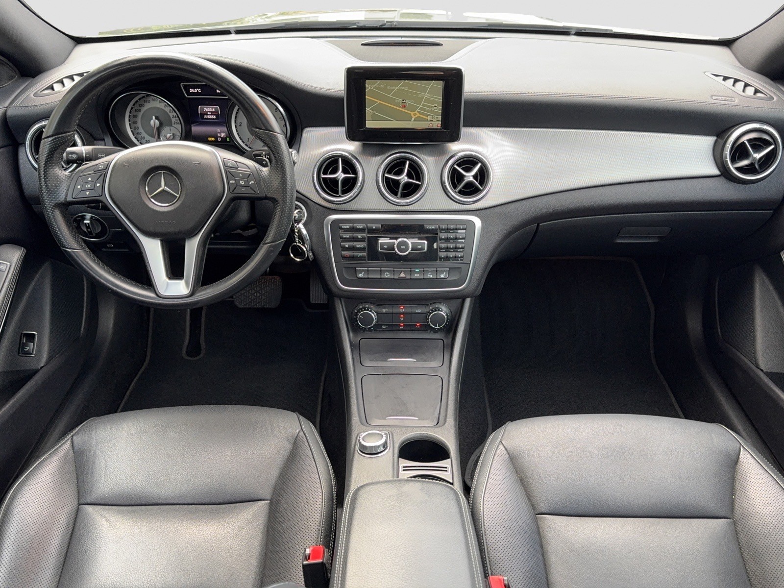 MERCEDES-BENZ CLA 220 CDI Urban 7G-DCT-image-8