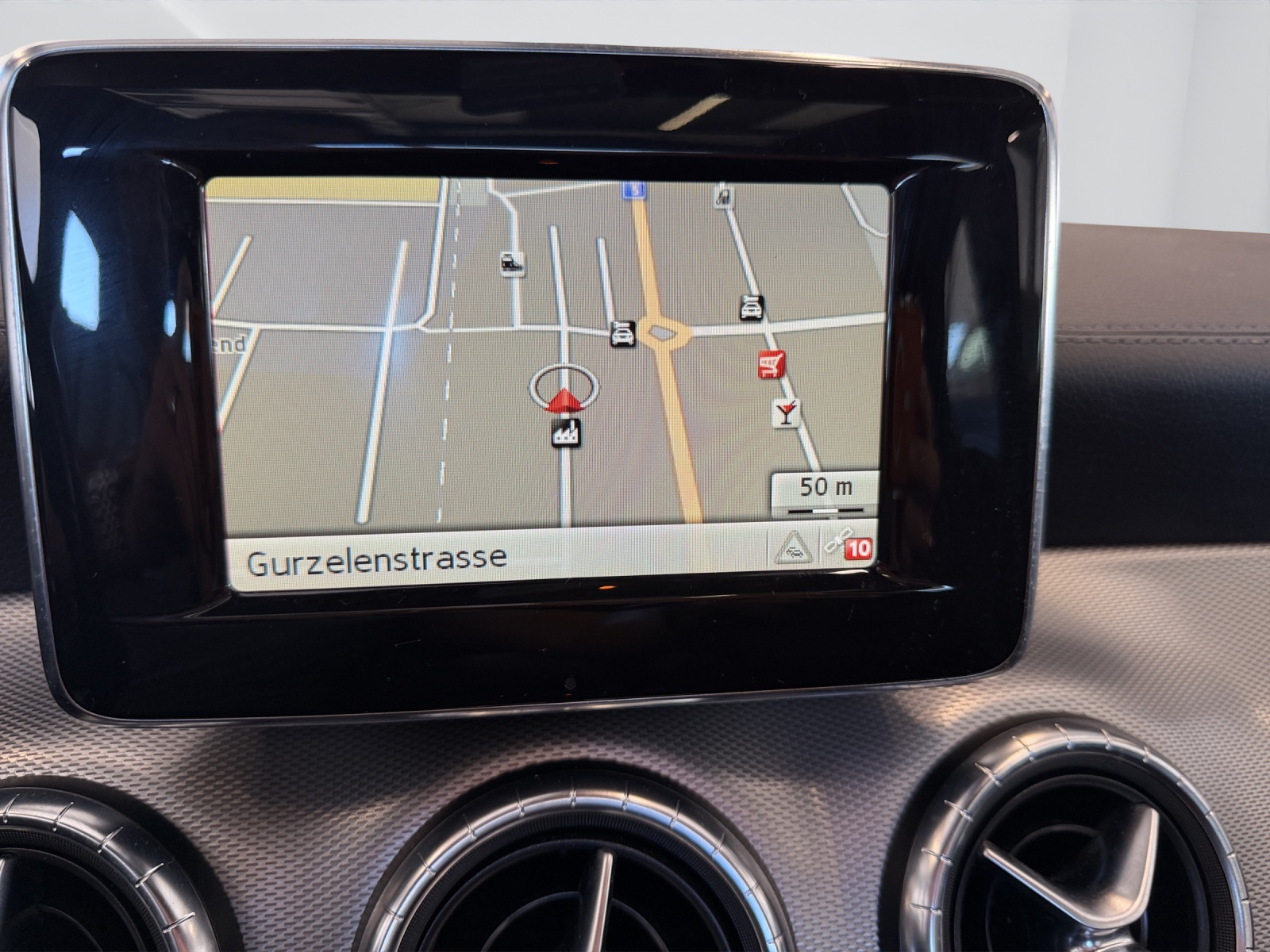 MERCEDES-BENZ CLA 220 CDI Urban 7G-DCT-image-20