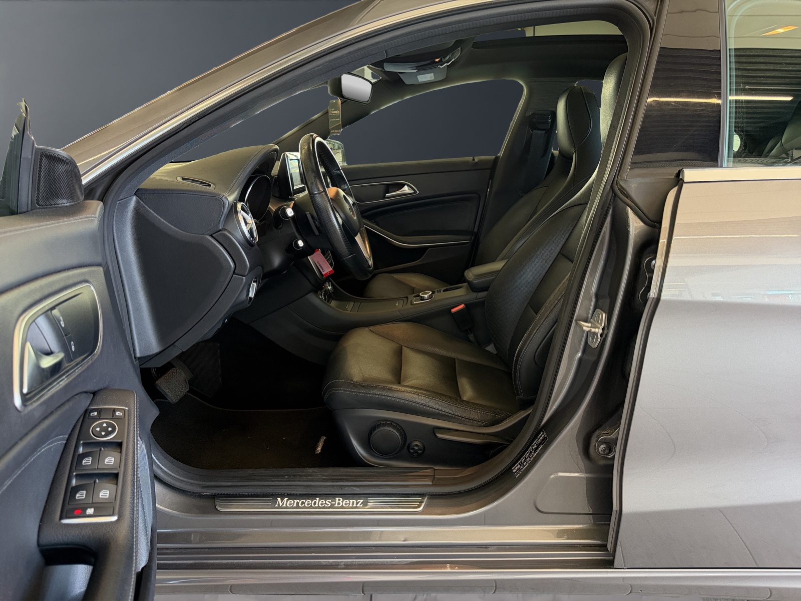 MERCEDES-BENZ CLA 220 CDI Urban 7G-DCT-image-16