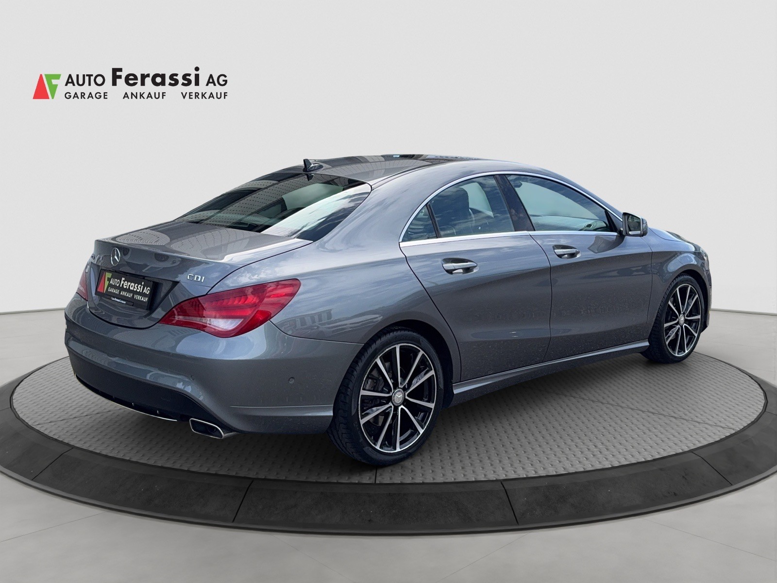 MERCEDES-BENZ CLA 220 CDI Urban 7G-DCT-image-5