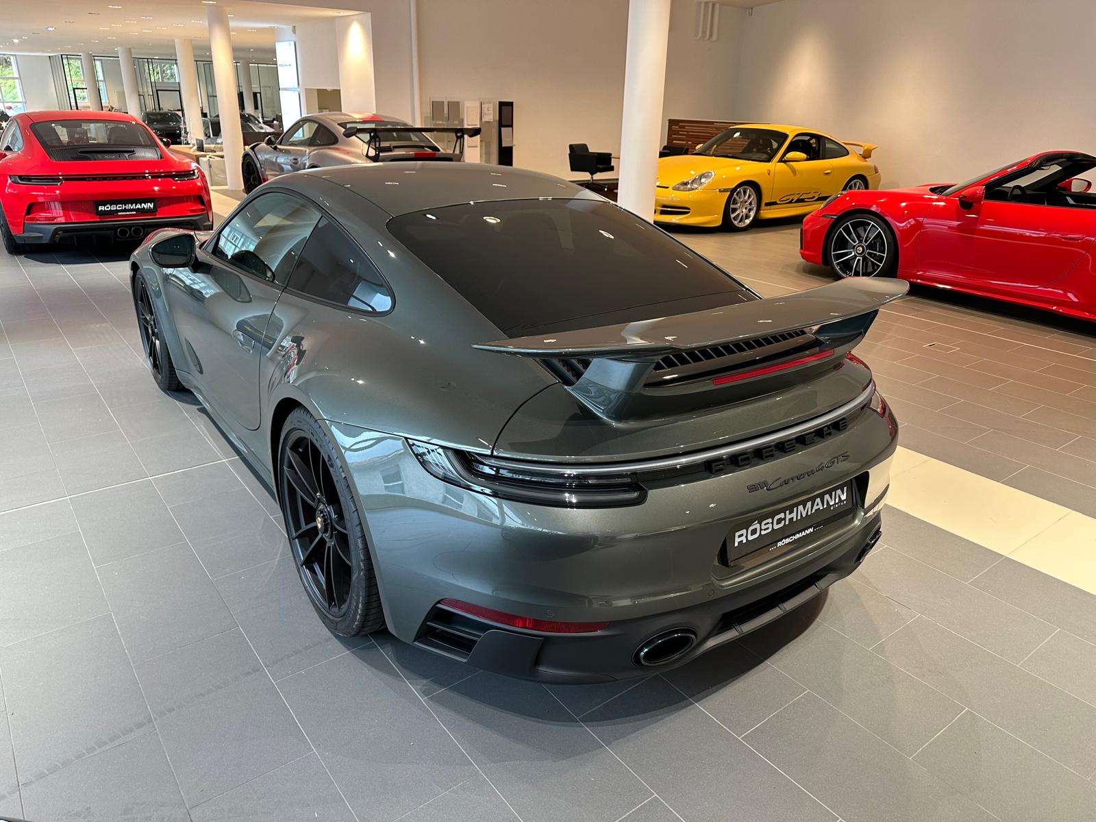 PORSCHE 911 Carrera 4 GTS PDK-image-5