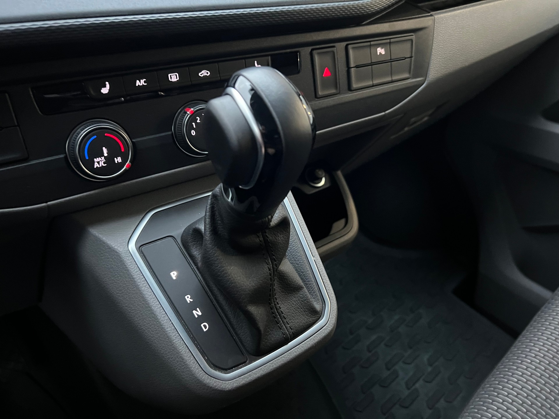 VW T6.1 ABTe-image-15