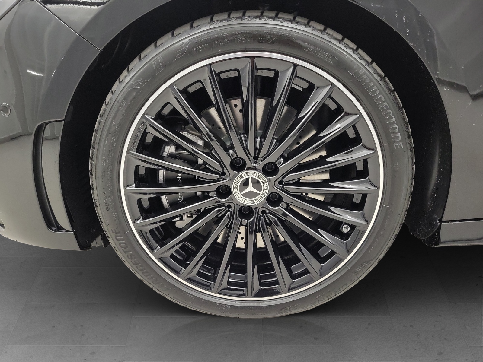 MERCEDES-BENZ B 250 AMG Line 4Matic-image-5