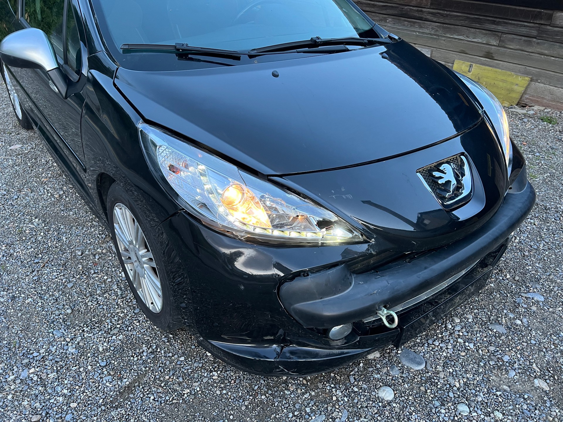 PEUGEOT 207 1.6 16V Turbo GTi-image-9
