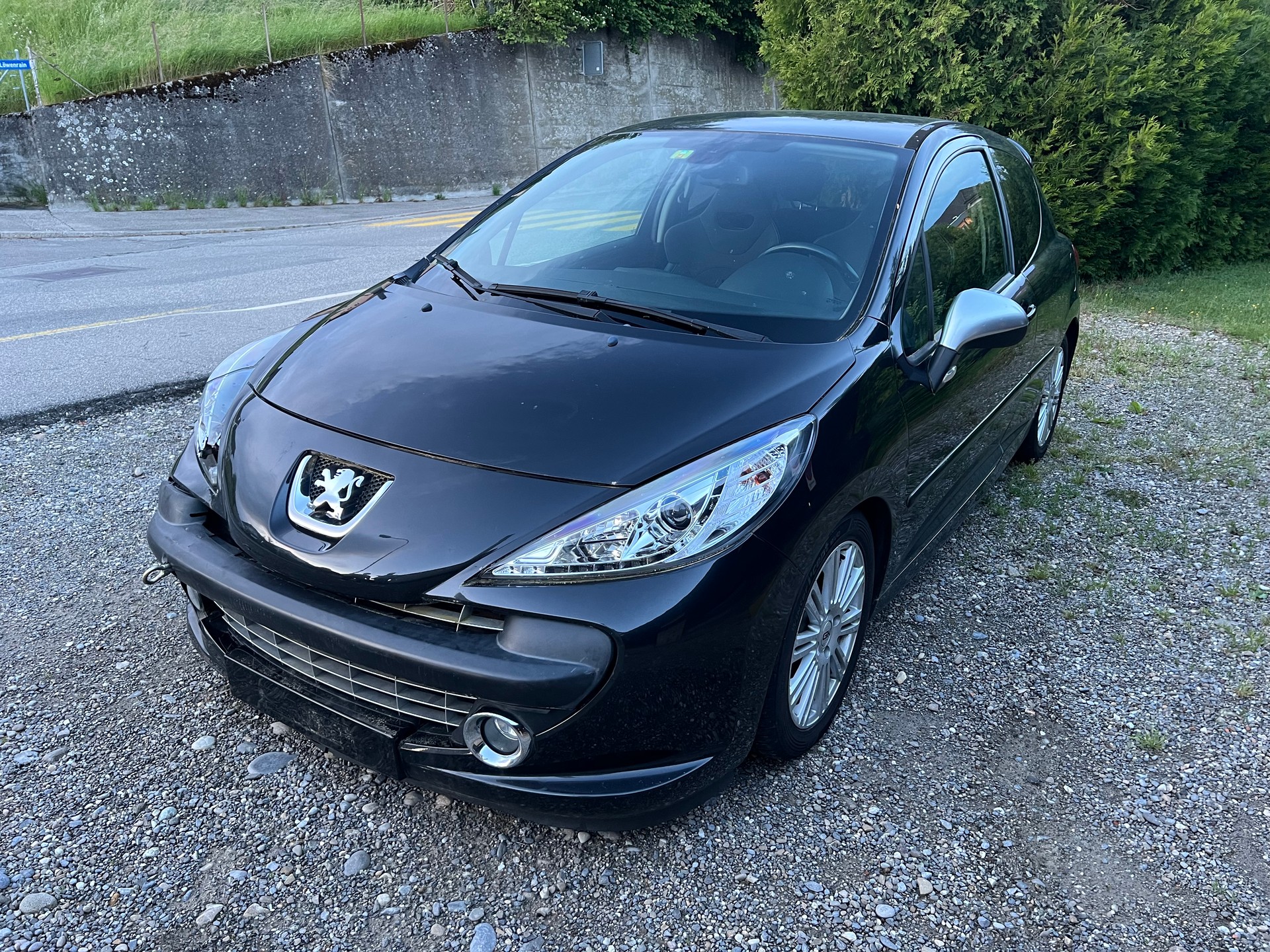 PEUGEOT 207 1.6 16V Turbo GTi-image-1