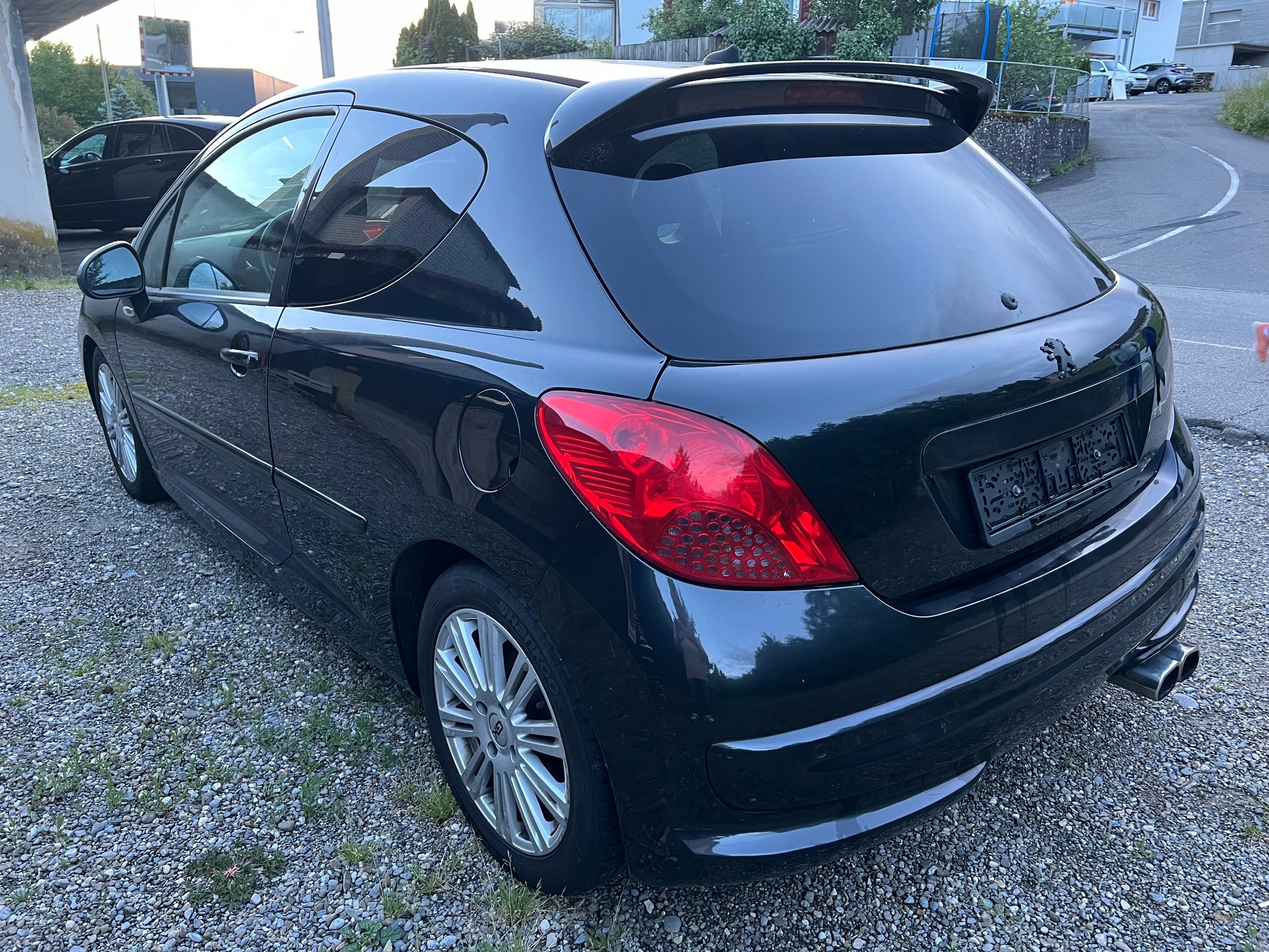 PEUGEOT 207 1.6 16V Turbo GTi-image-2