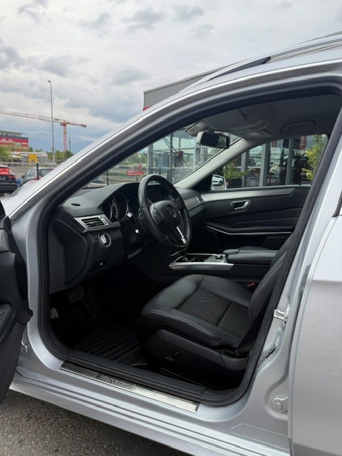 MERCEDES-BENZ E 220 BlueTEC 4Matic 7G-Tronic-image-6