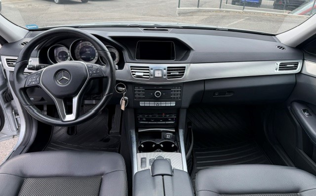 MERCEDES-BENZ E 220 BlueTEC 4Matic 7G-Tronic-image-9