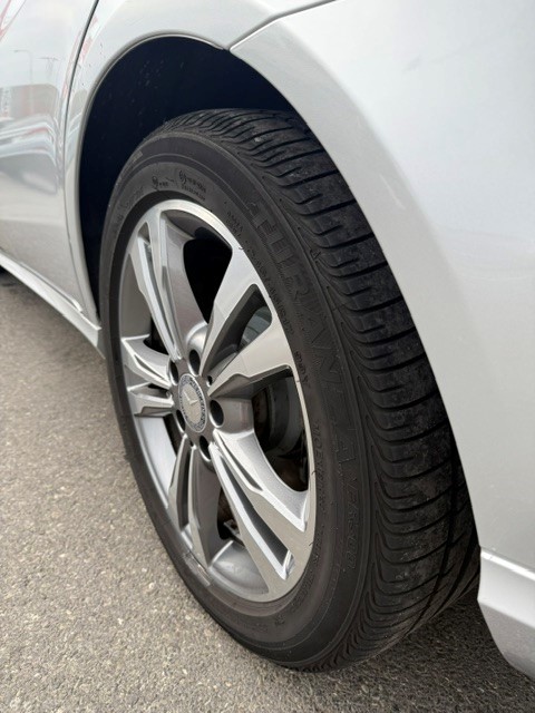 MERCEDES-BENZ E 220 BlueTEC 4Matic 7G-Tronic-image-14