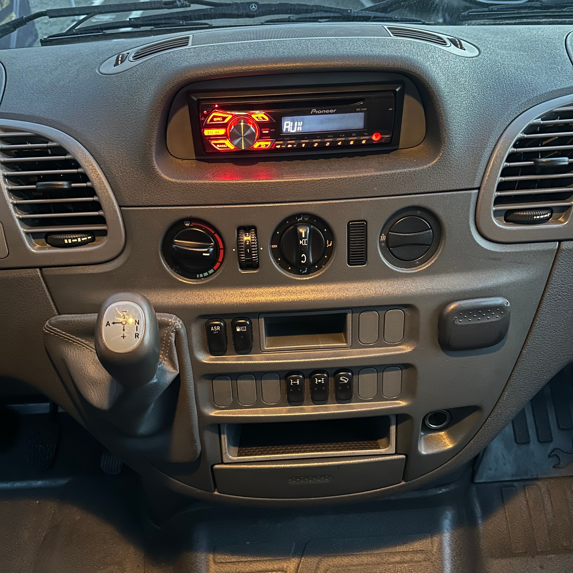 MERCEDES-BENZ Sprinter 313 CDI 4x4-image-20