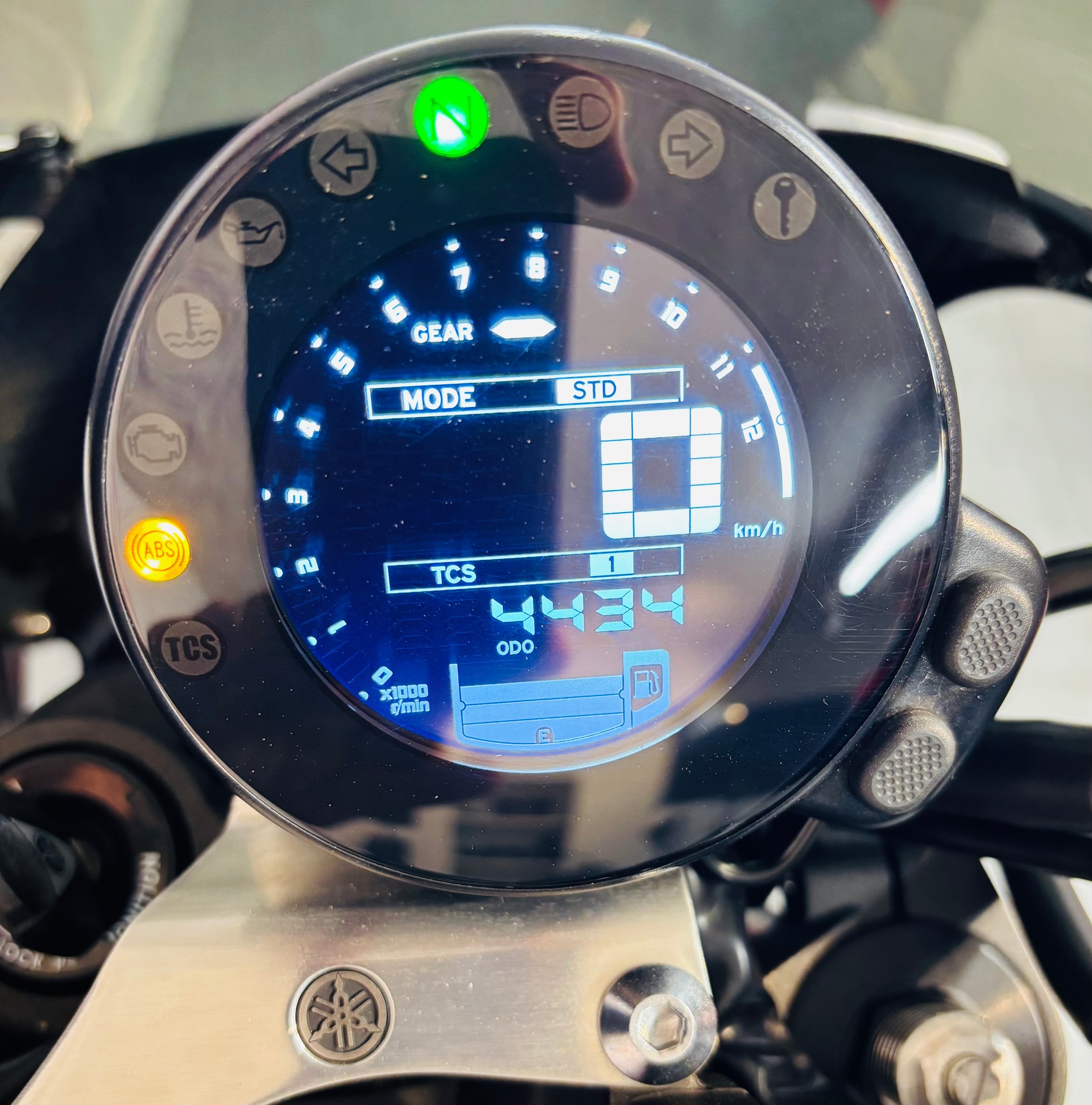 YAMAHA XSR 900 Abarth-image-4