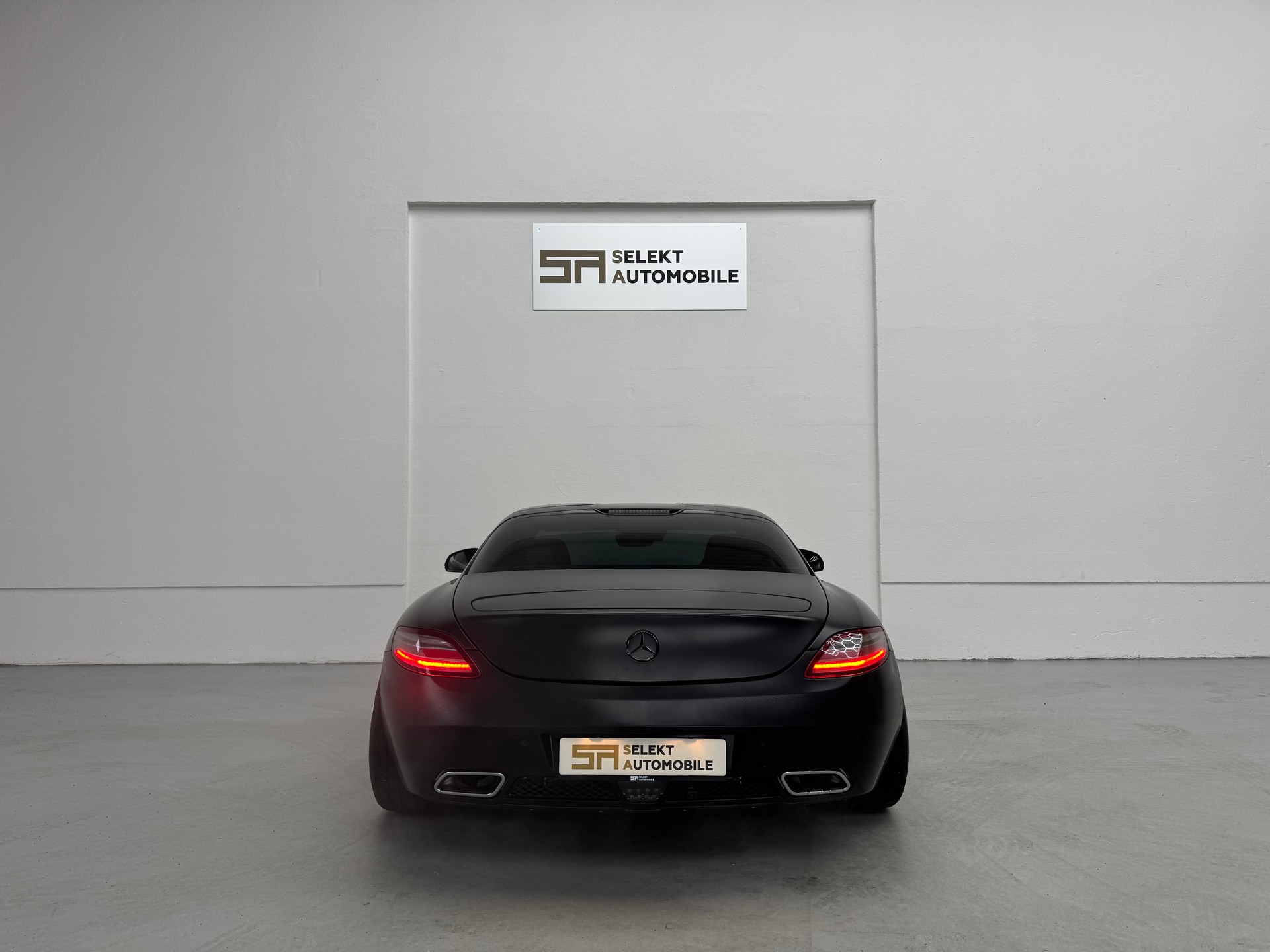 MERCEDES-BENZ SLS 63 AMG Speedshift-image-5